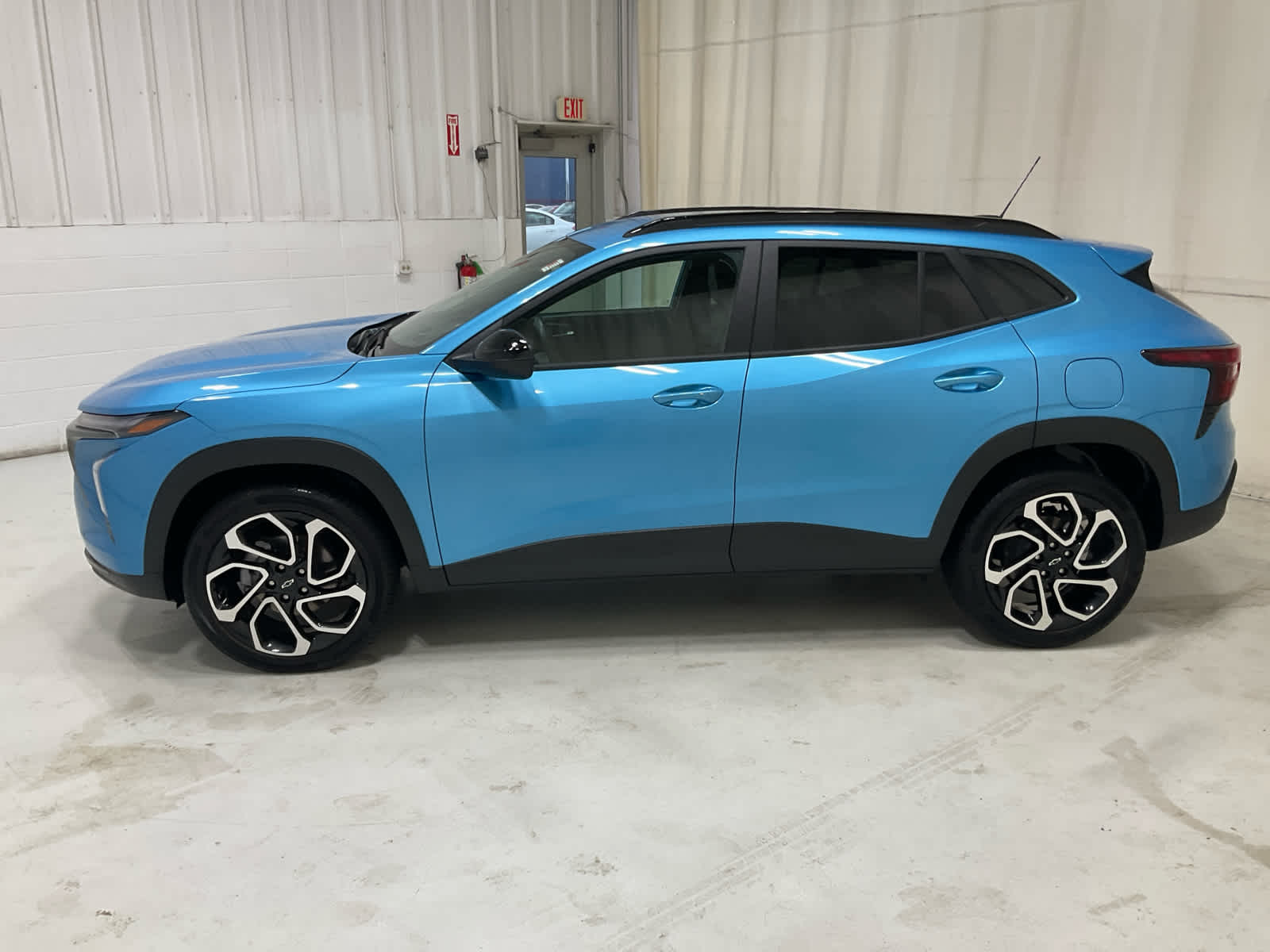 Used 2025 Chevrolet Trax SUV