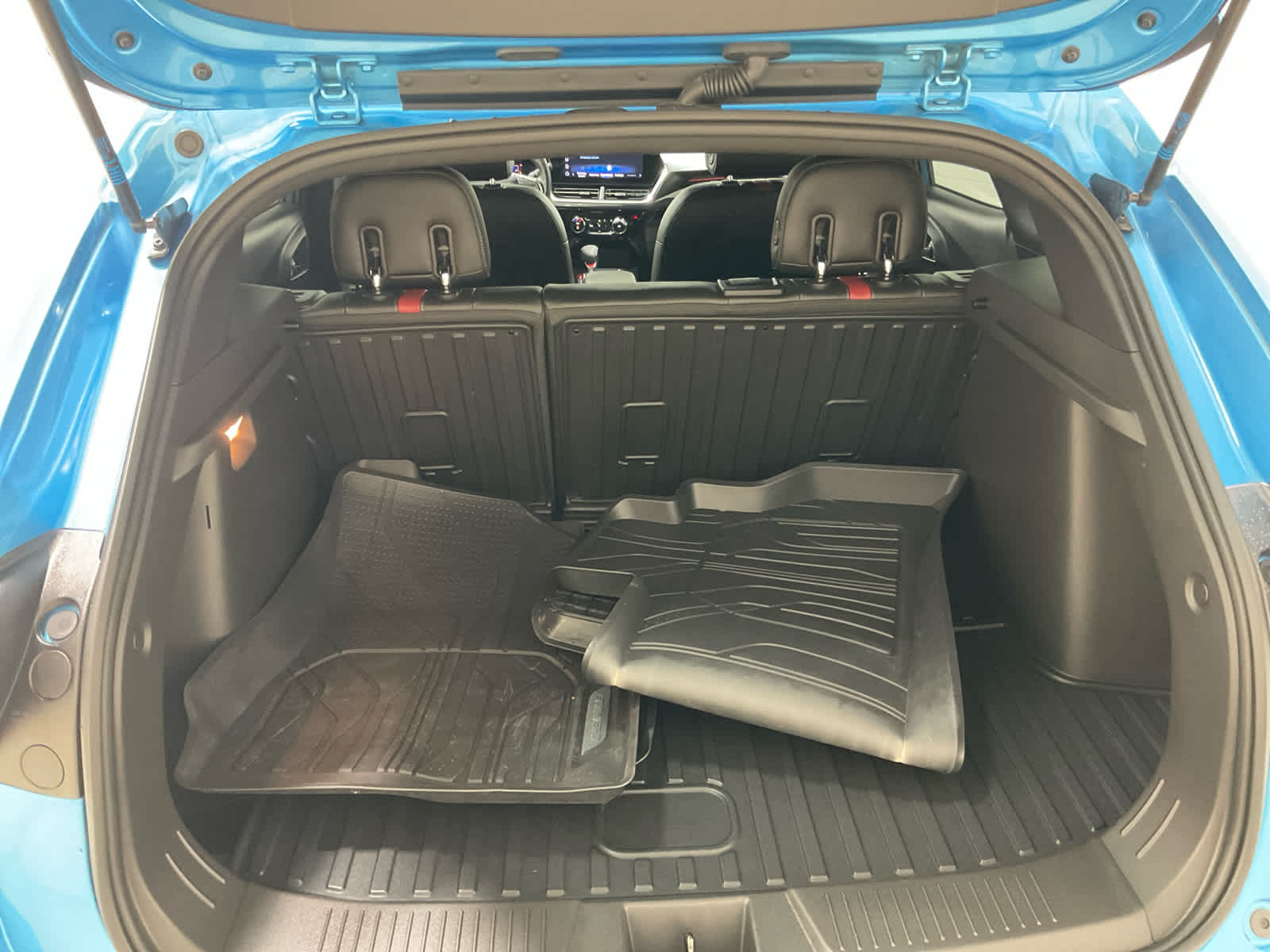 Used 2025 Chevrolet Trax SUV