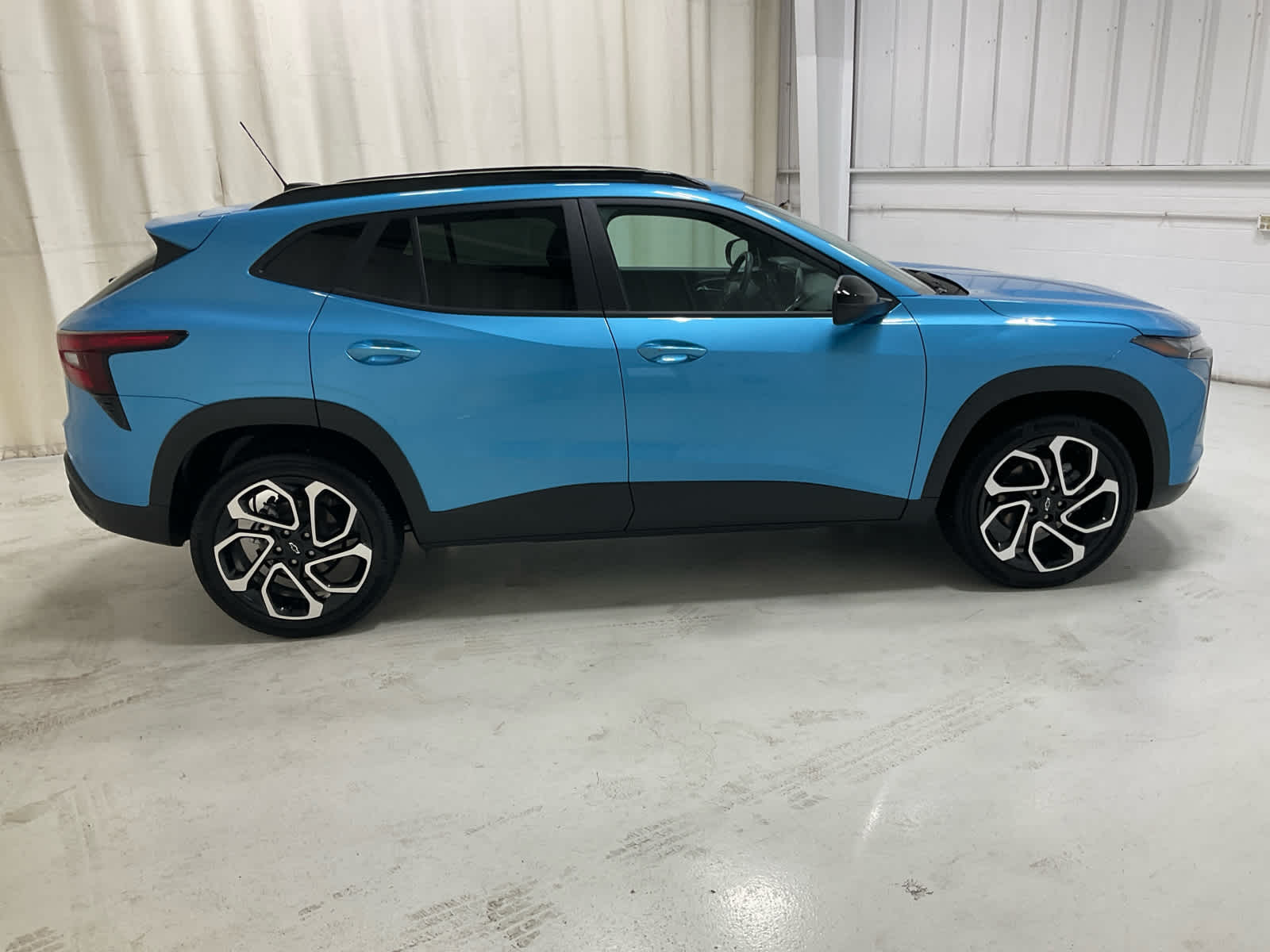 Used 2025 Chevrolet Trax SUV