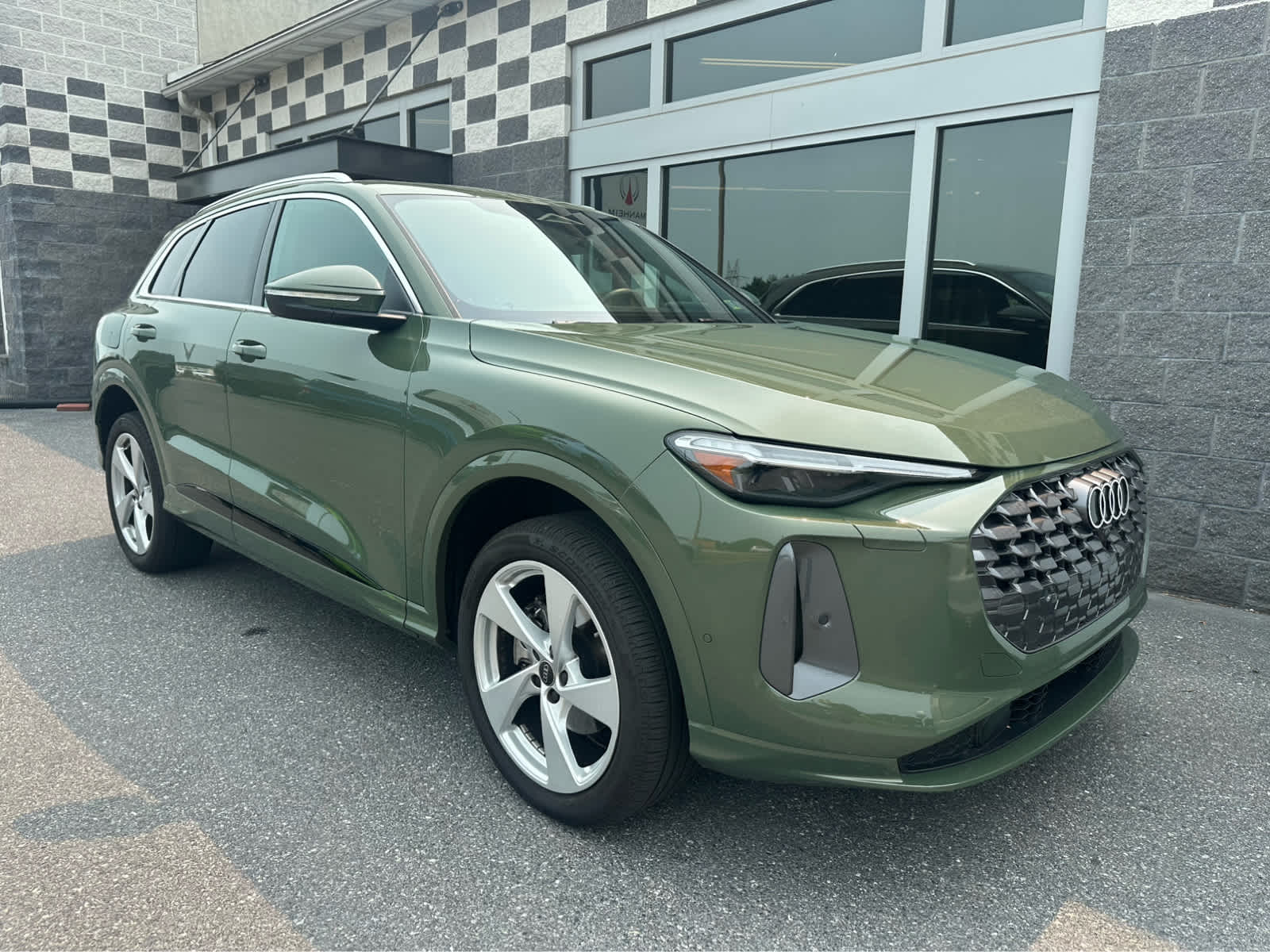 District Green Metallic 2025 Audi Q5 SUV / Crossover All-Wheel Drive 7-Speed Automatic