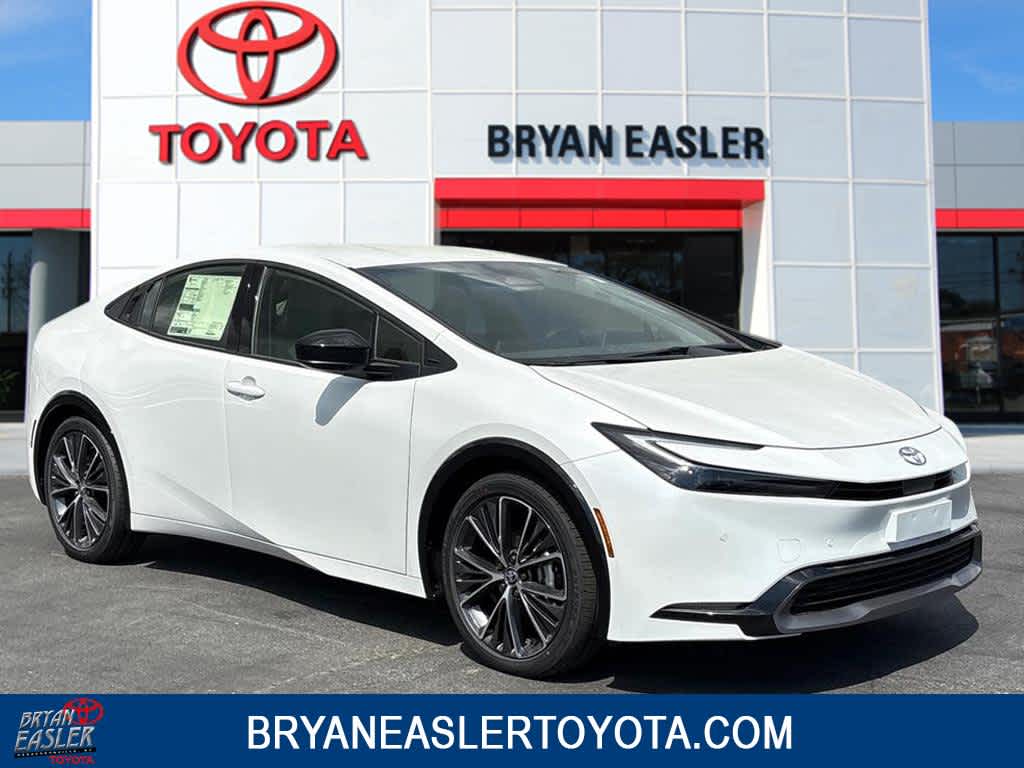 White (Wind Chill Pearl) 2026 Toyota Prius XLE FWD Hatchback Front-Wheel Drive Continuously Variable Transmission