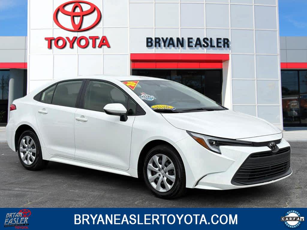 2026 Toyota Corolla Hybrid LE FWD