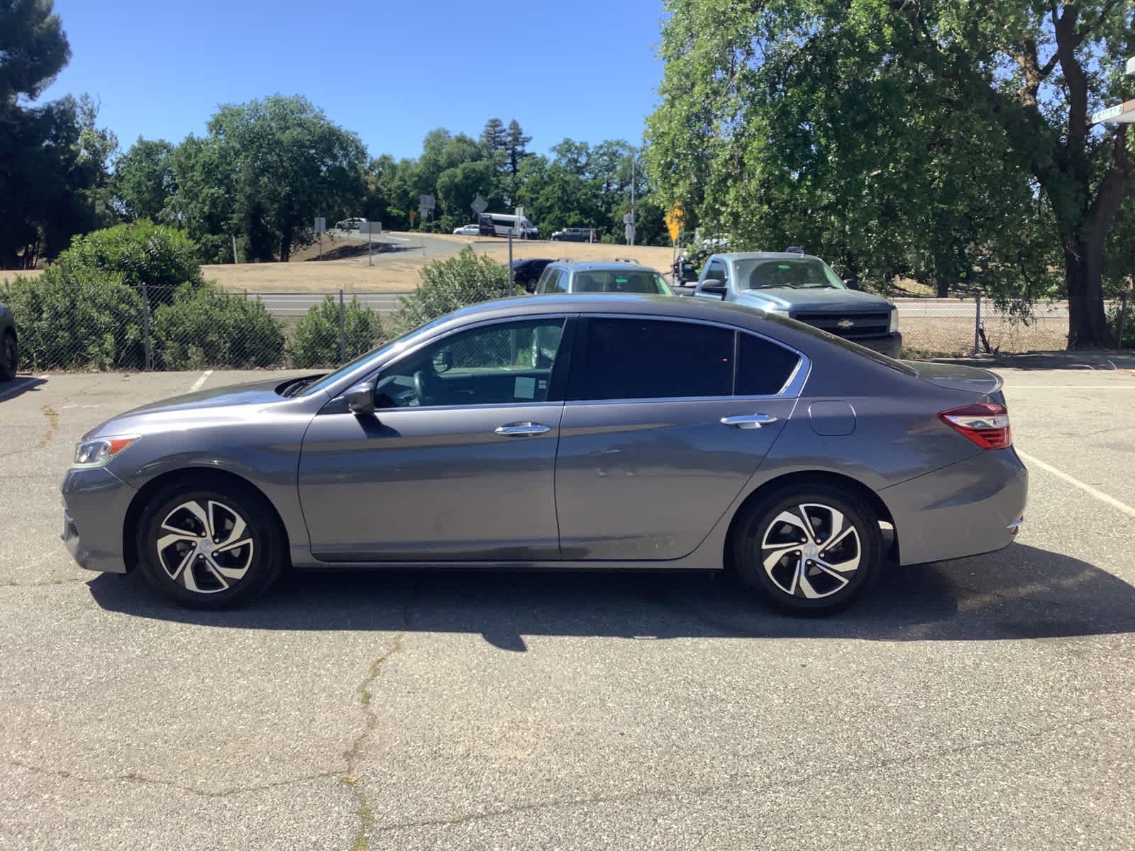 View vehicle photo 4