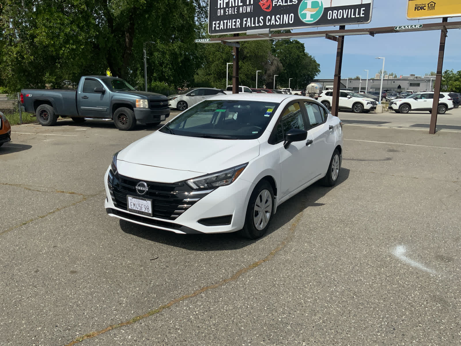 2025 Nissan Versa S FWD