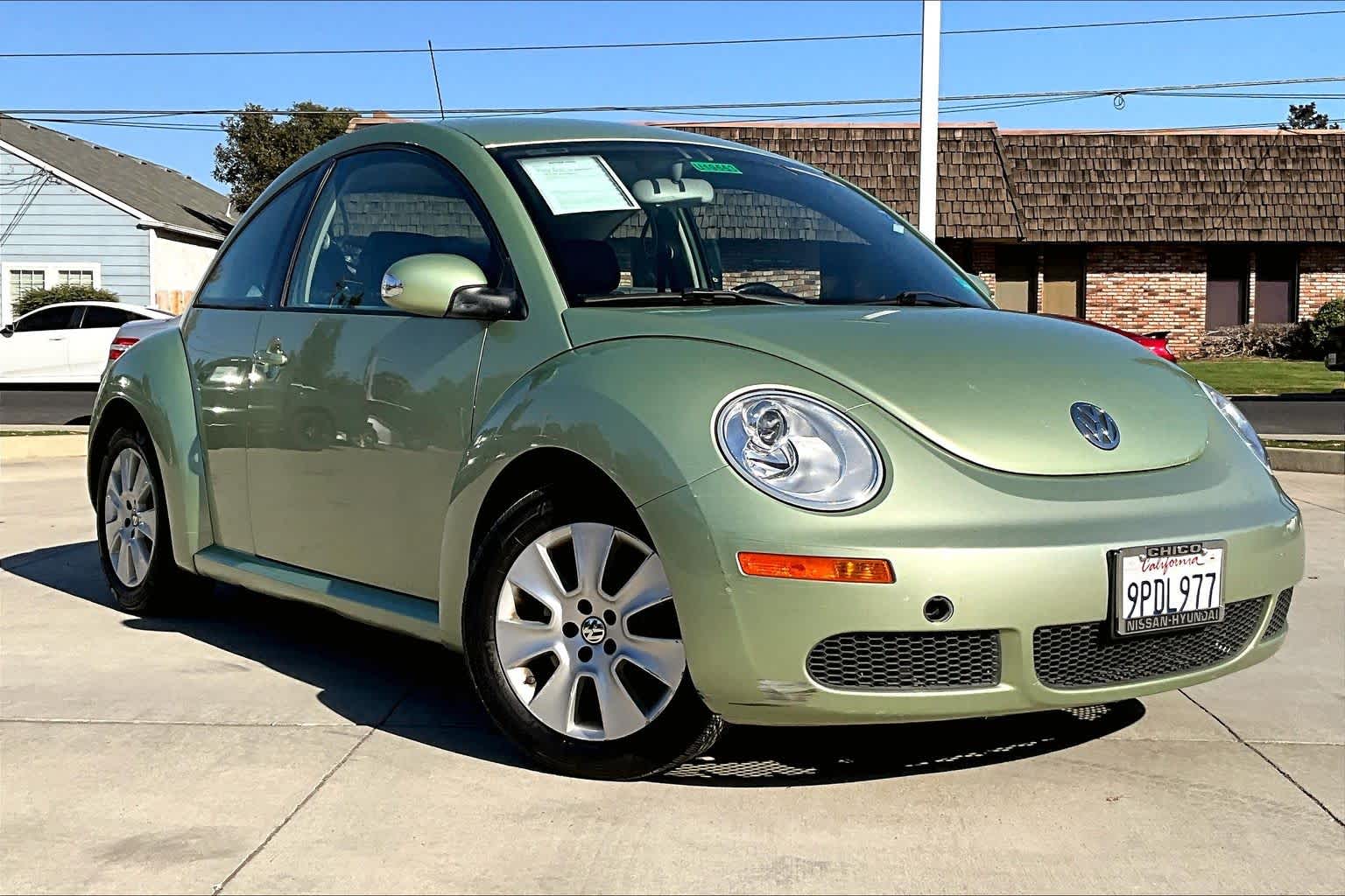 Gecko Green Metallic 2009 Volkswagen Beetle Hatchback Automatic