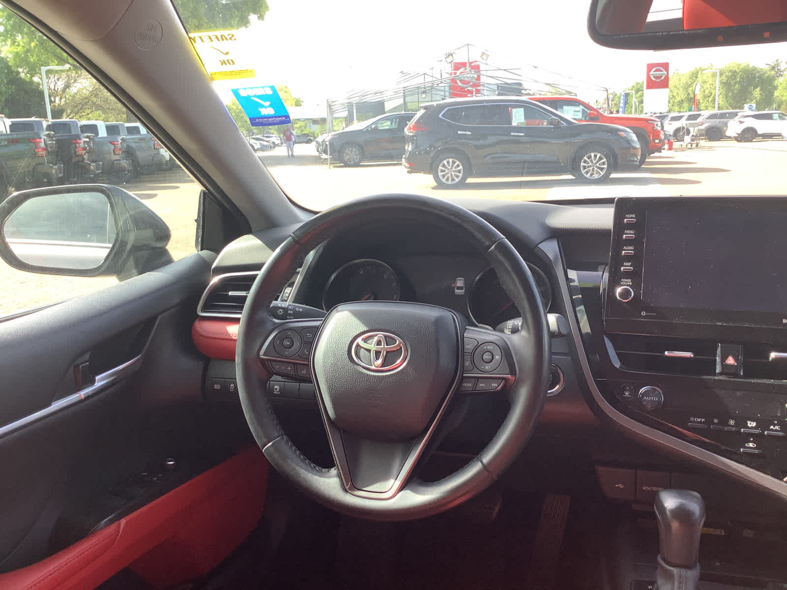 View vehicle photo 7