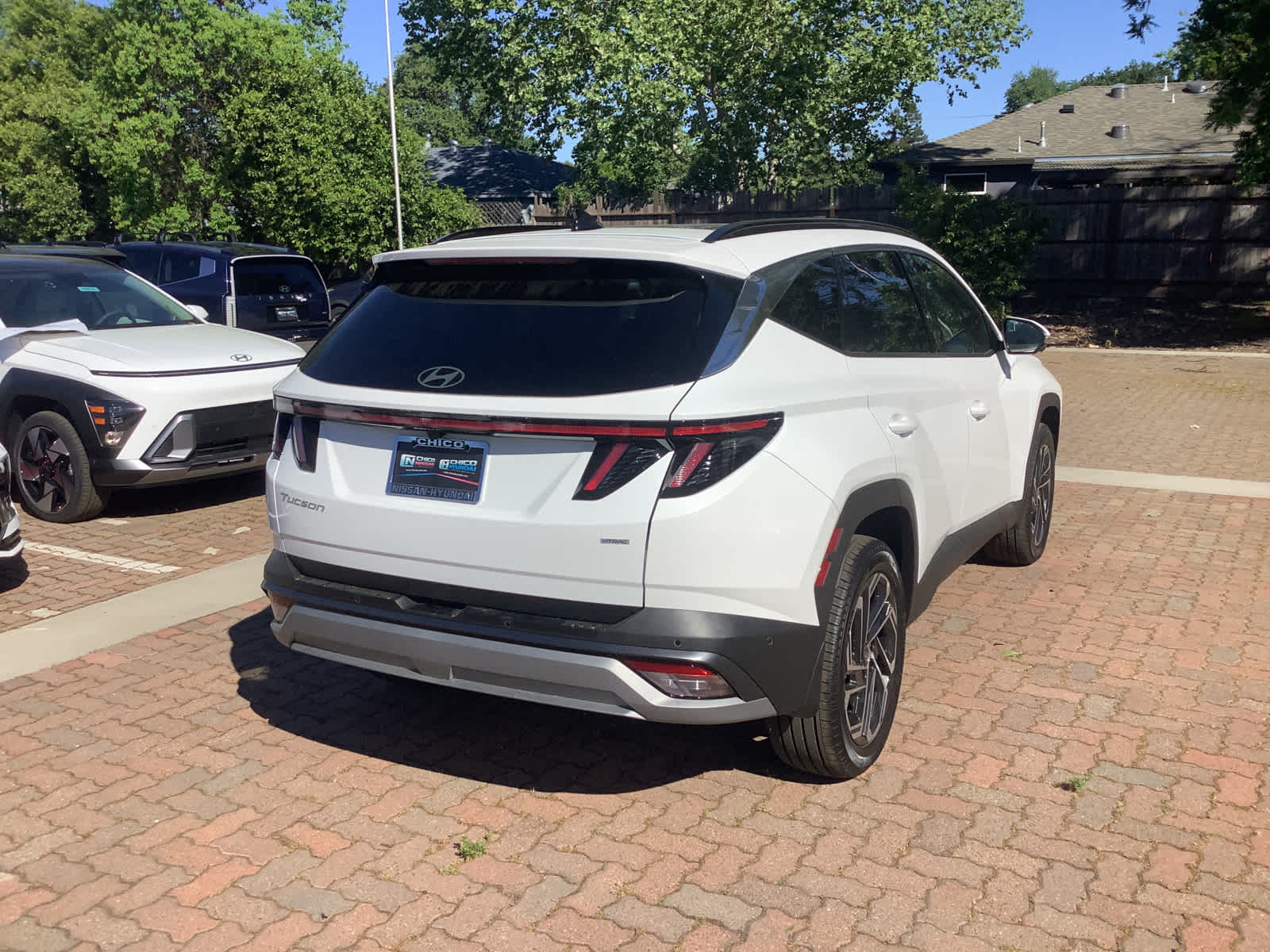 View vehicle photo 2