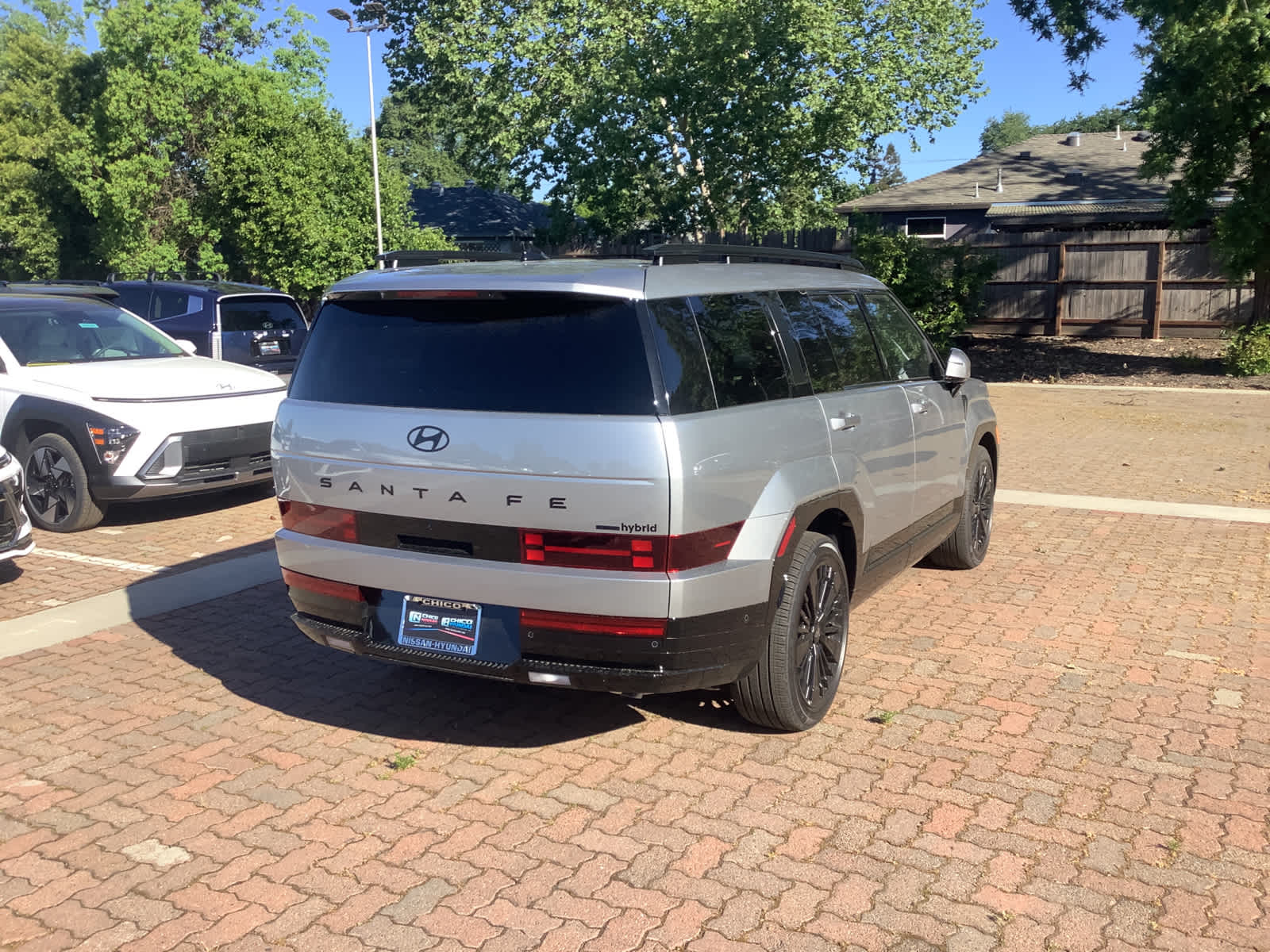 View vehicle photo 2