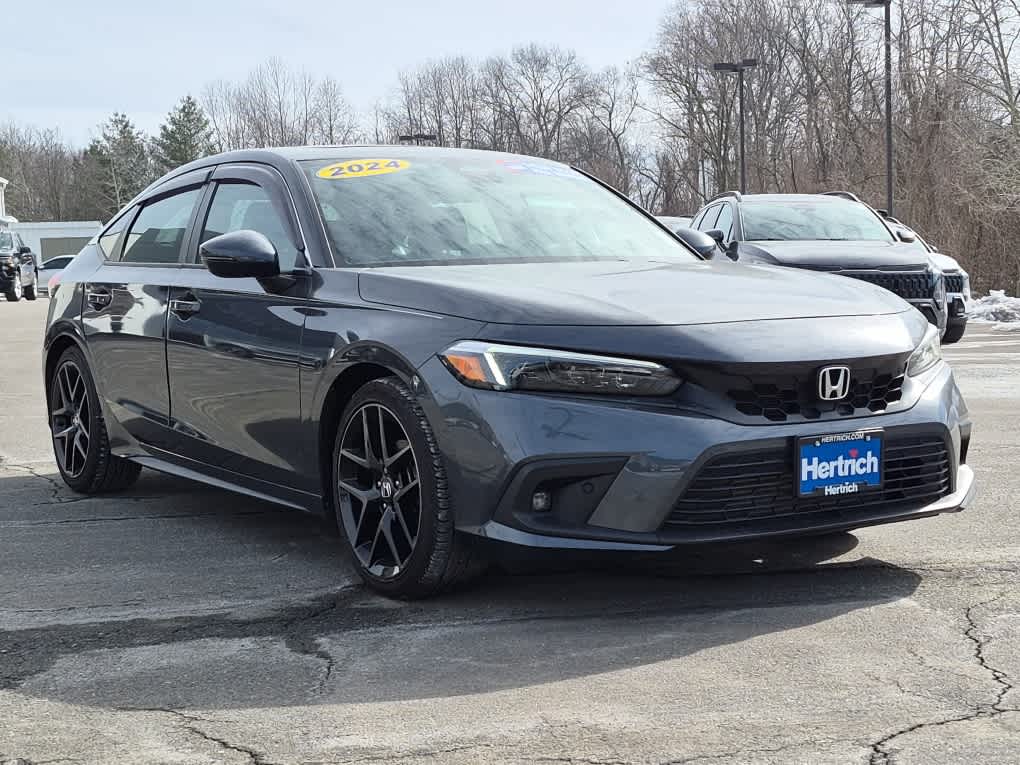 View vehicle photo 2