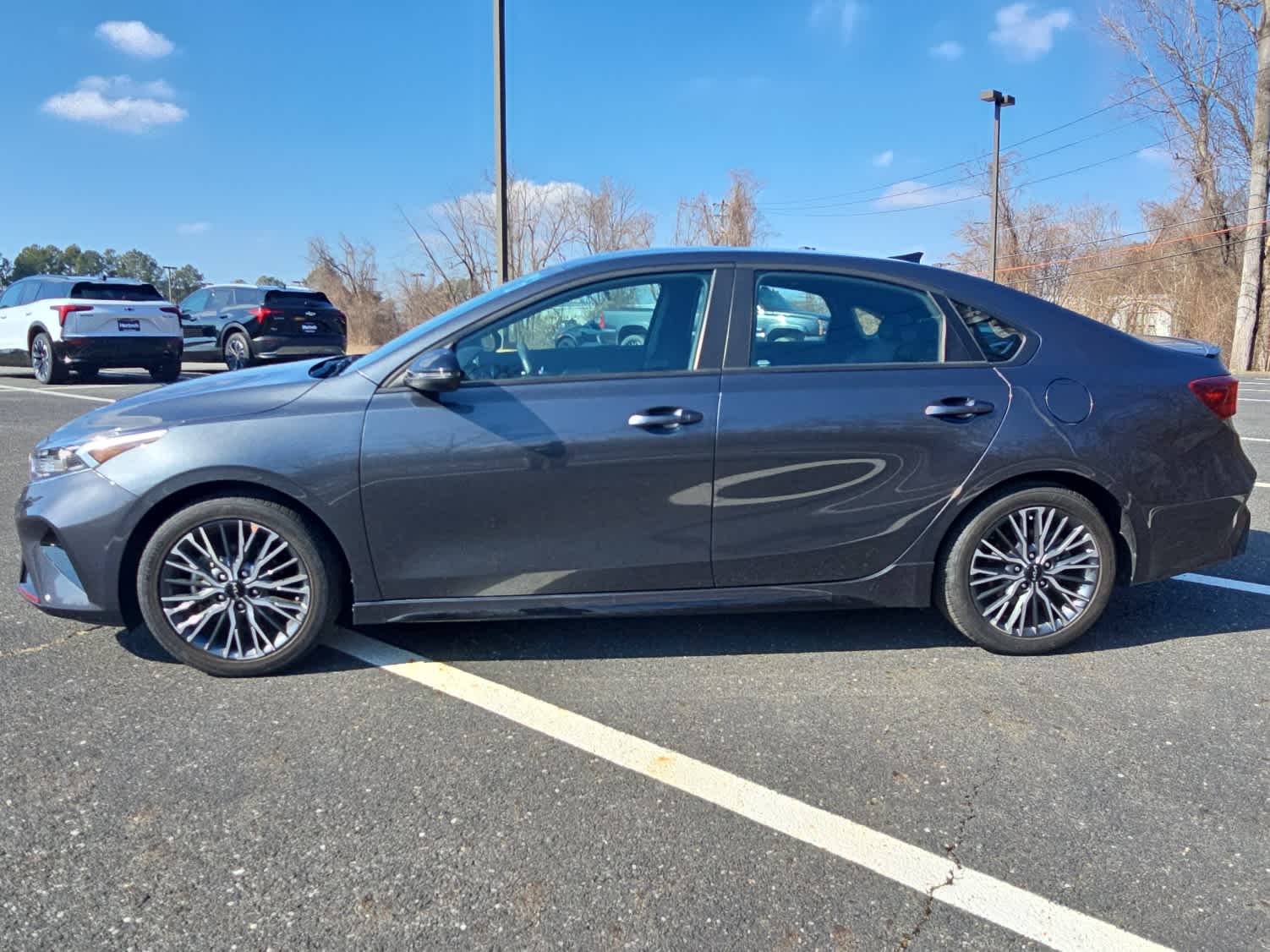 View vehicle photo 2