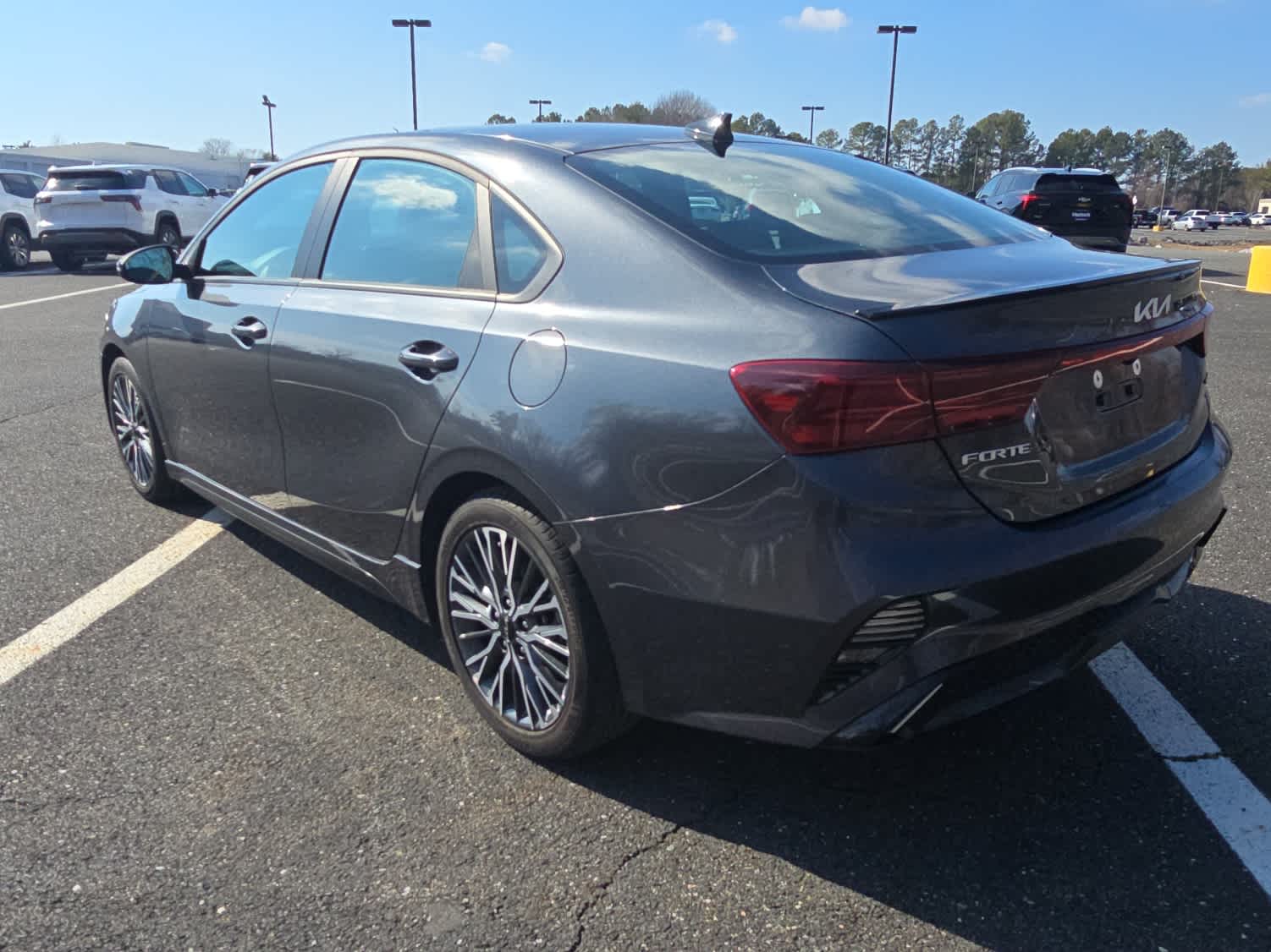 View vehicle photo 3