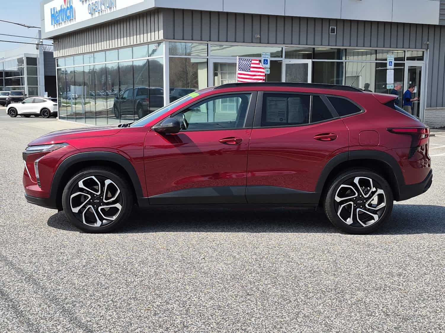 View vehicle photo 5