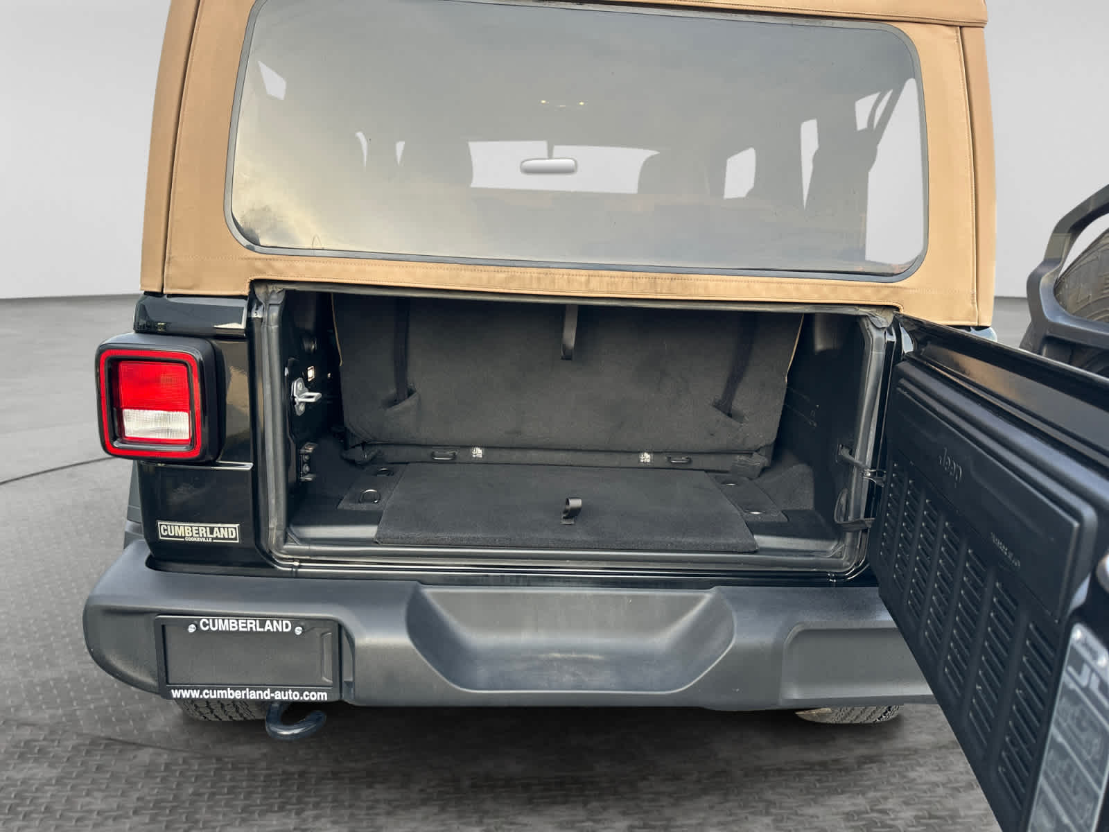 Used 2021 Jeep Wrangler SUV