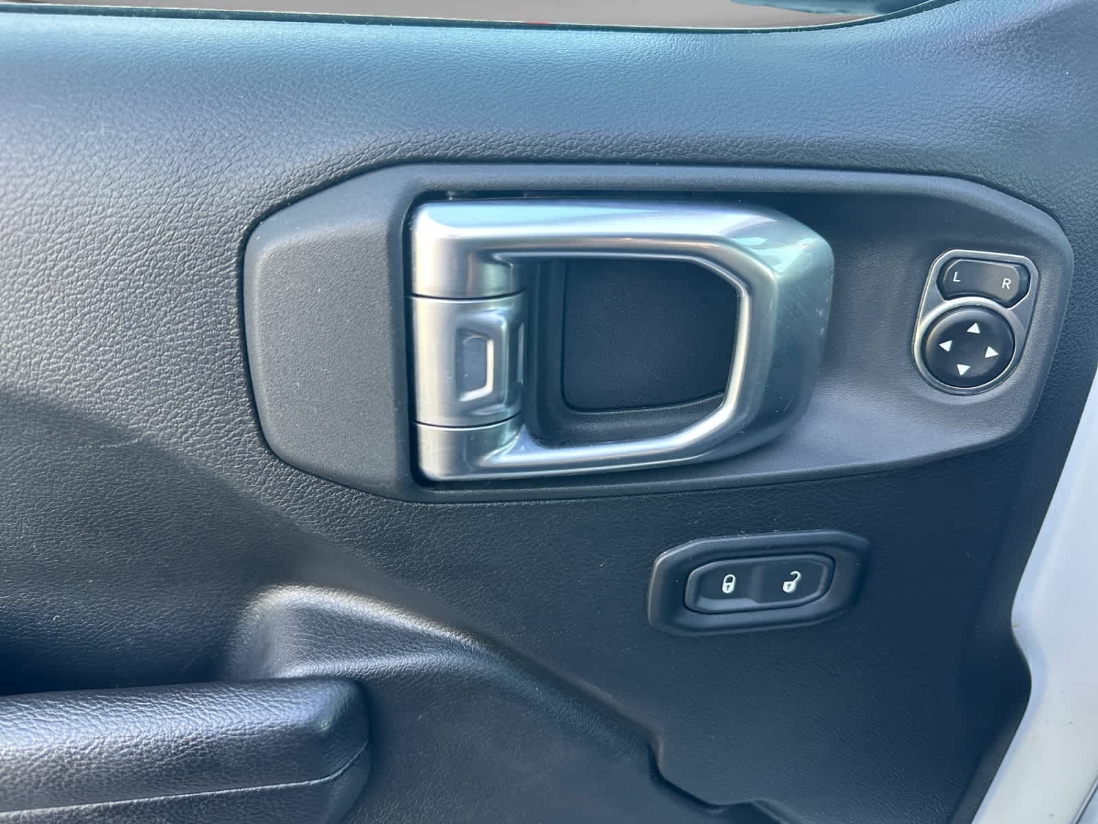 Used 2024 Jeep Wrangler SUV