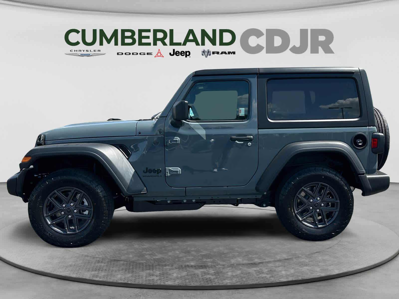 View vehicle photo 3