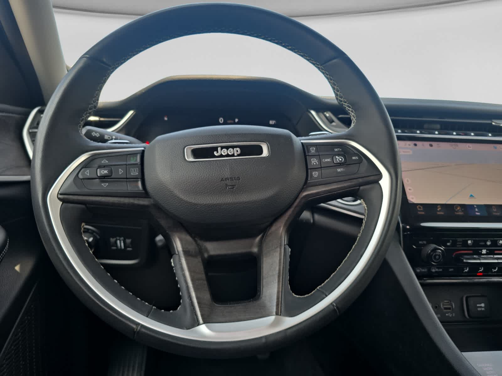 Used 2024 Jeep Grand Cherokee SUV