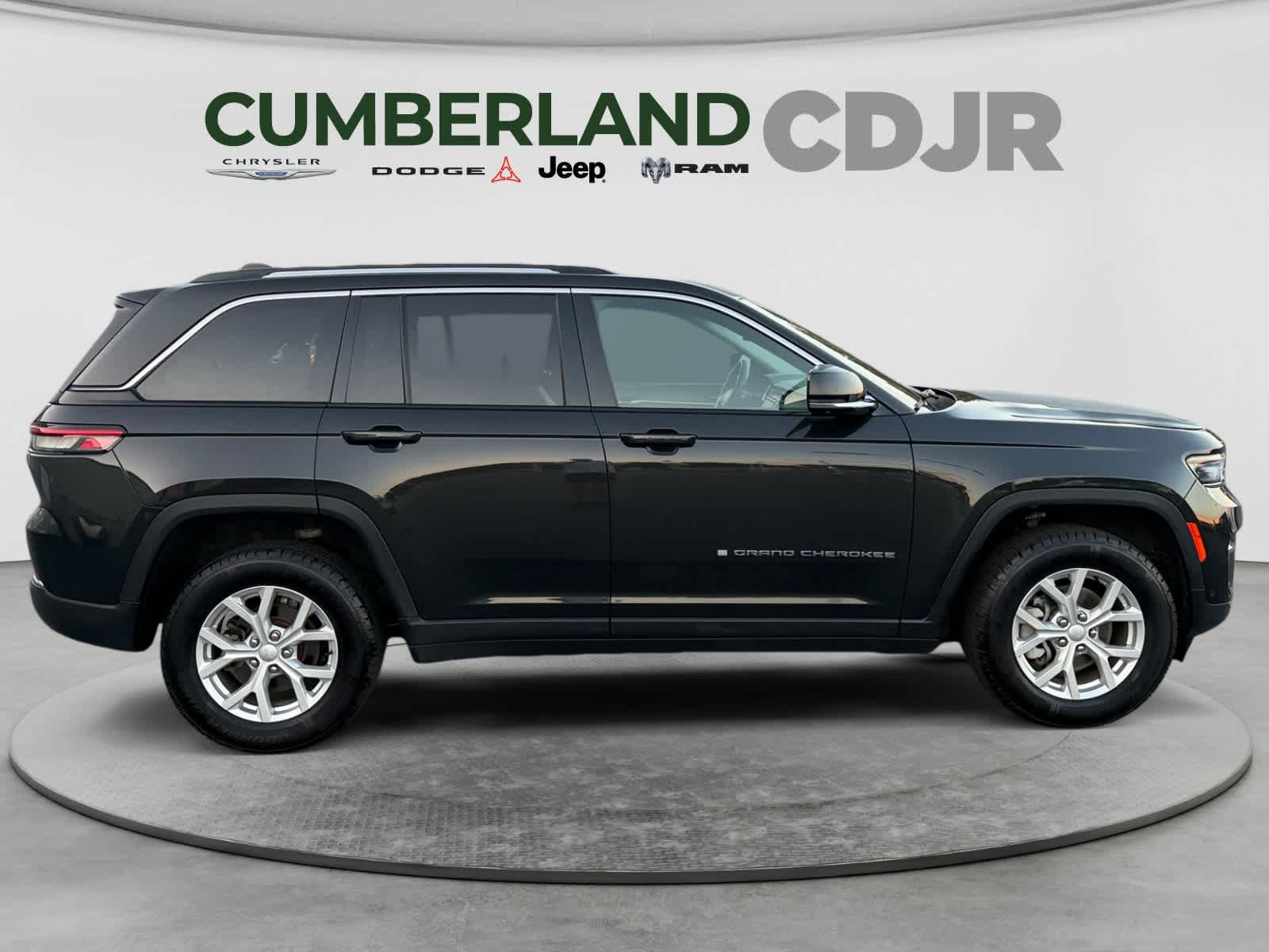 Used 2024 Jeep Grand Cherokee SUV