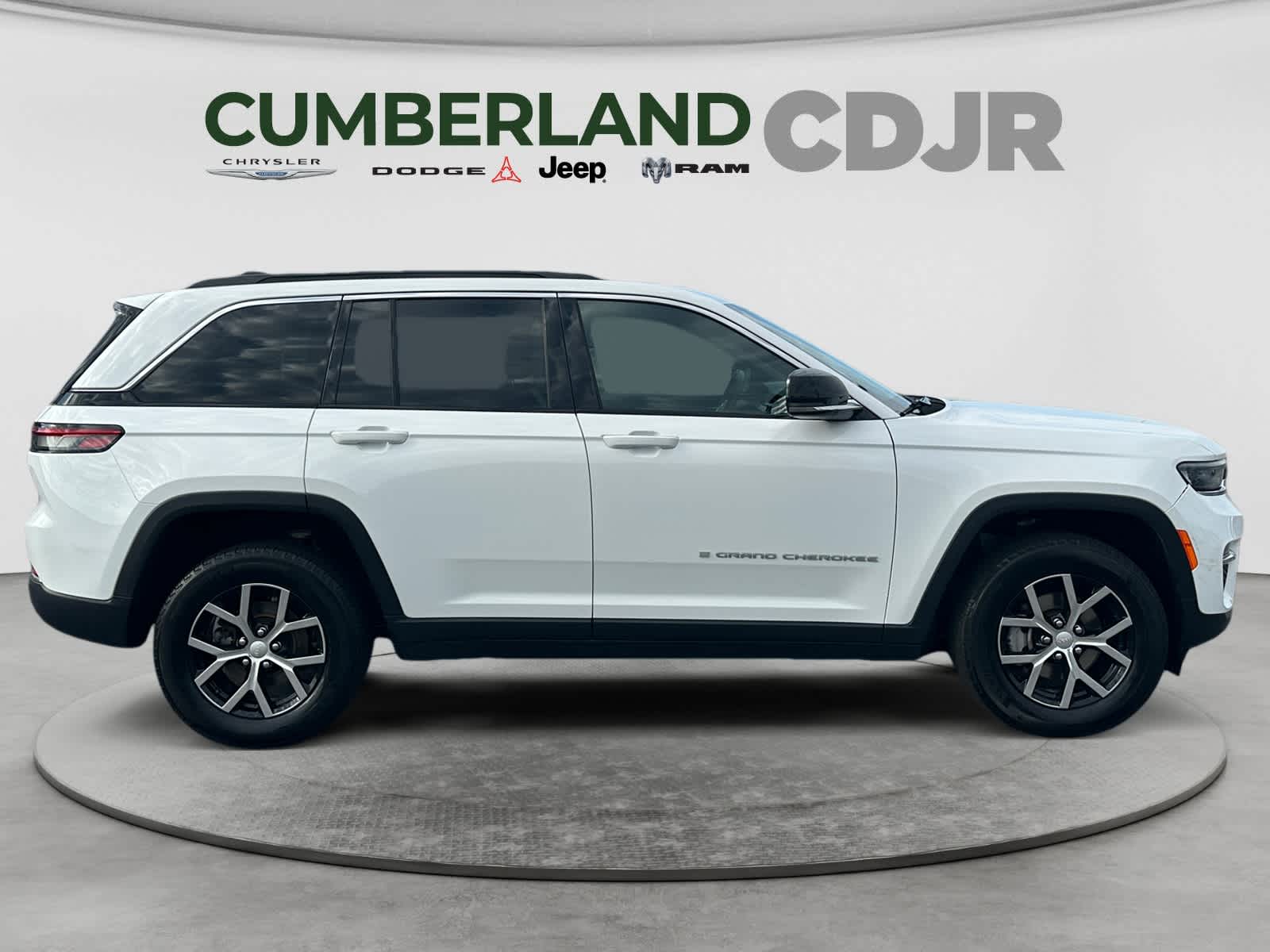Used 2024 Jeep Grand Cherokee SUV