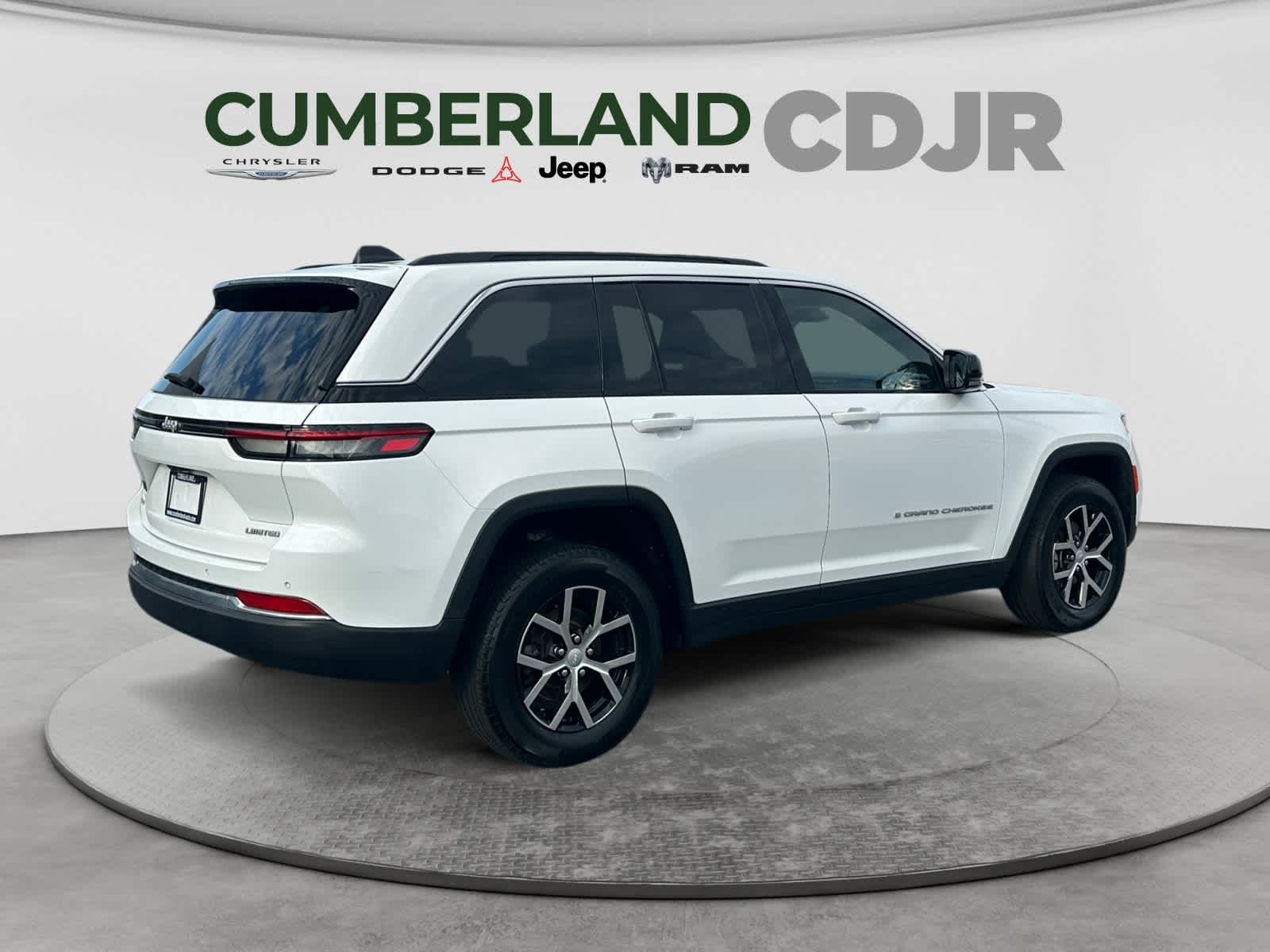 Used 2024 Jeep Grand Cherokee SUV
