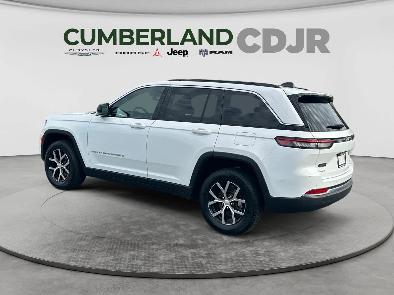 Used 2024 Jeep Grand Cherokee SUV