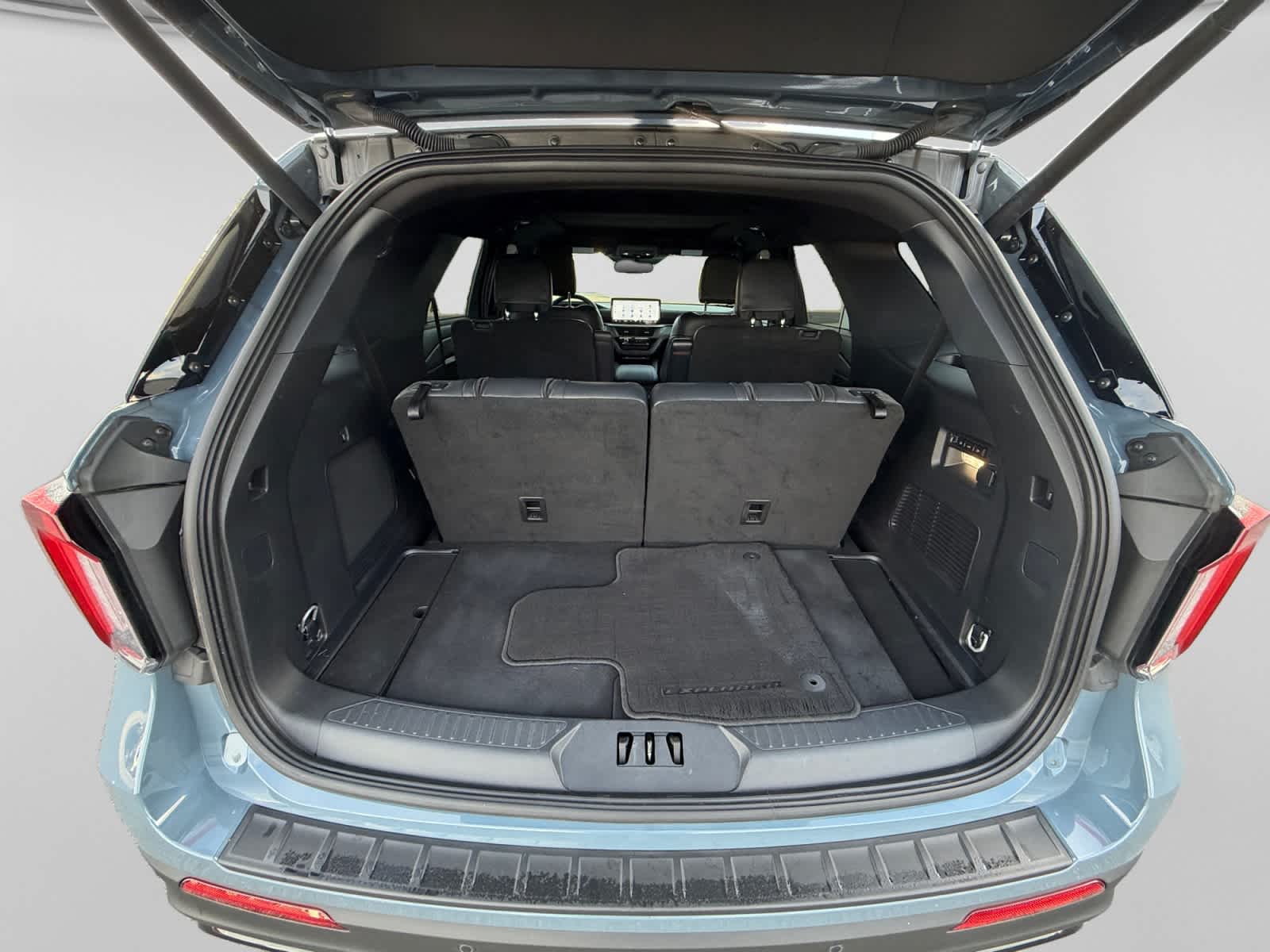 Used 2025 Ford Explorer SUV