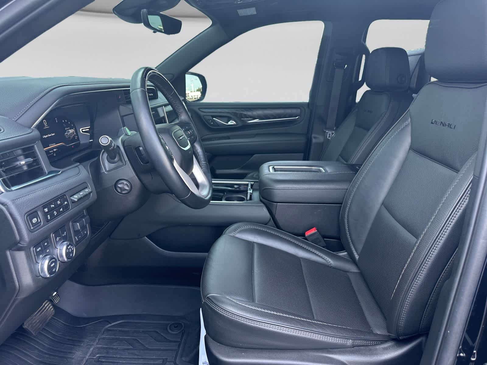 Used 2024 GMC Yukon XL Denali SUV