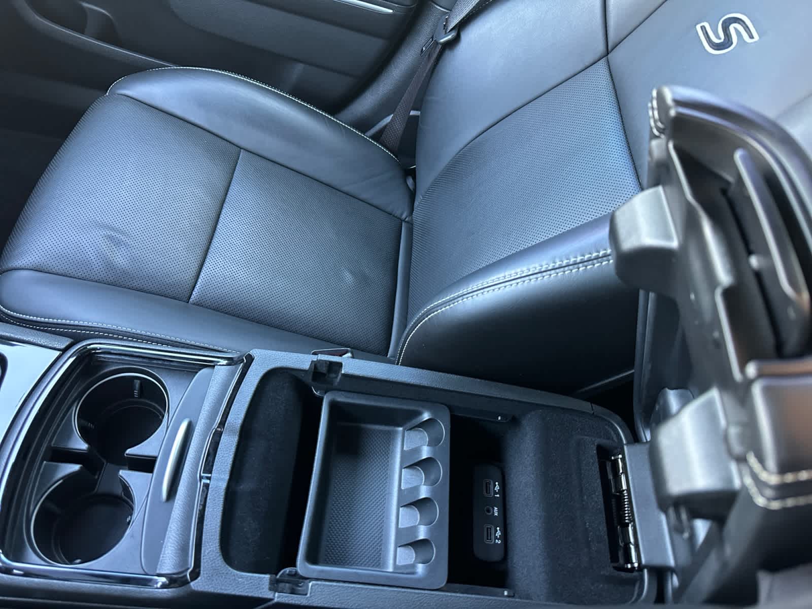 Used 2022 Chrysler 300 Sedan