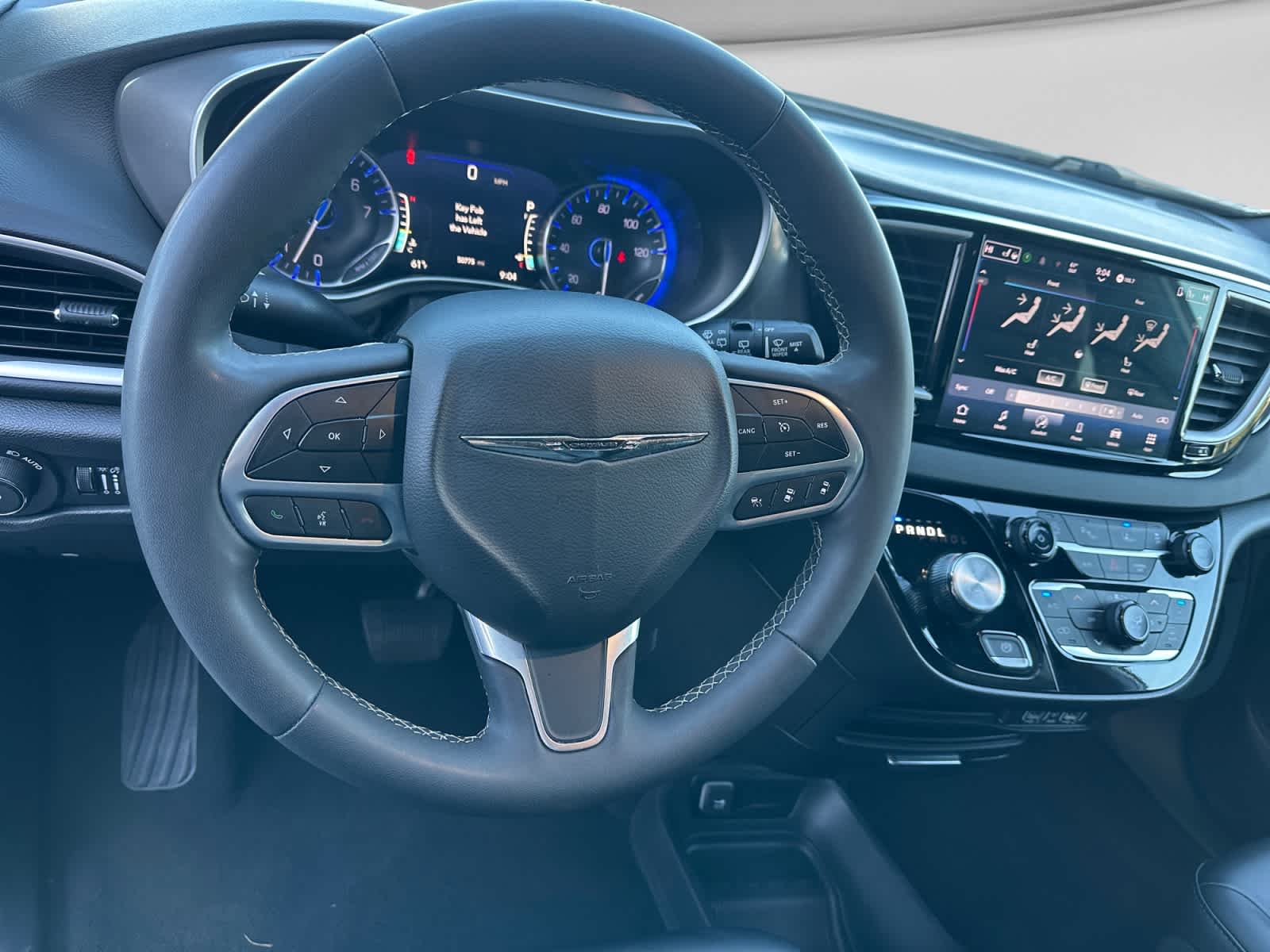Used 2025 Chrysler Pacifica Van