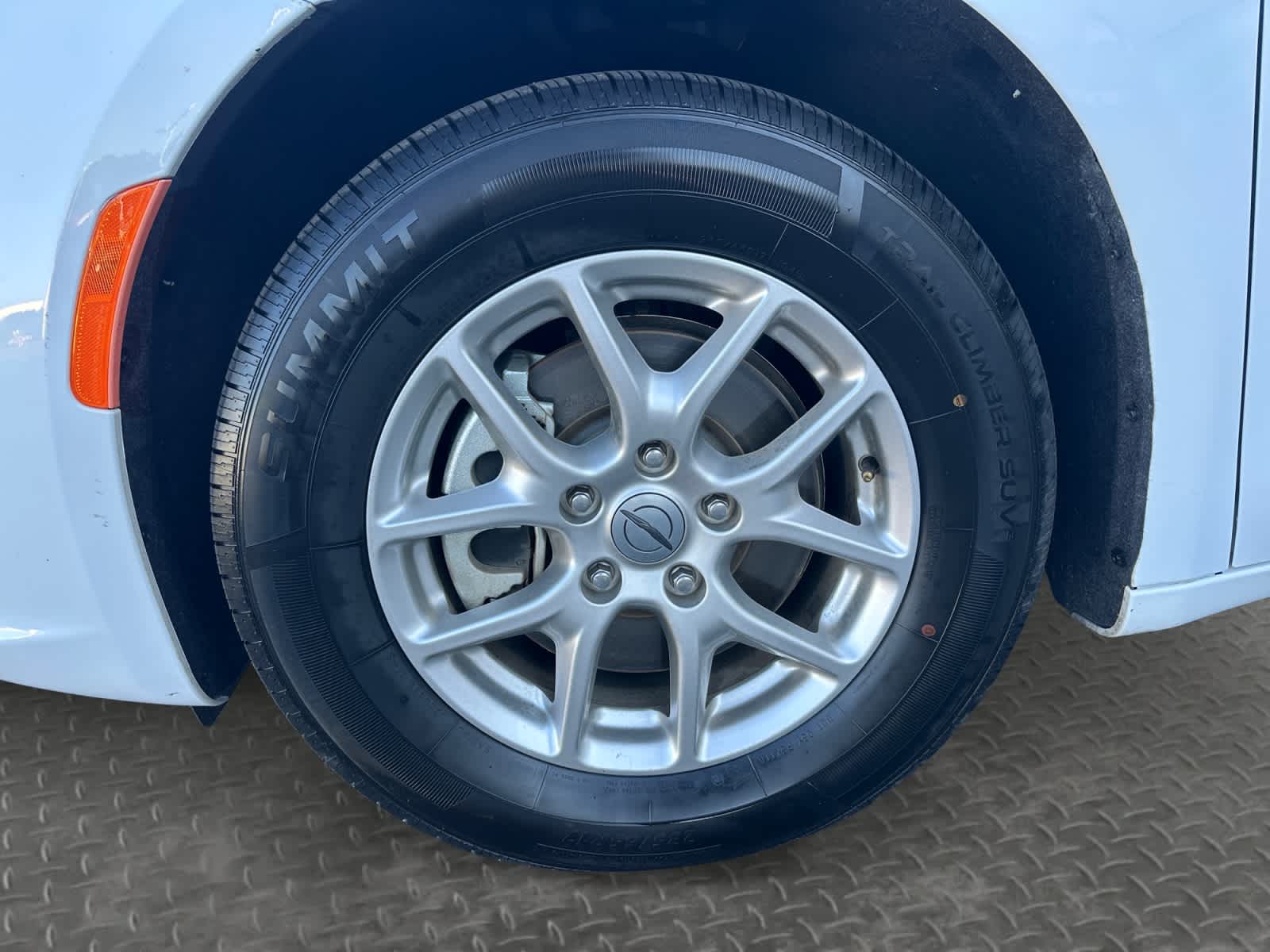 Used 2025 Chrysler Pacifica Van