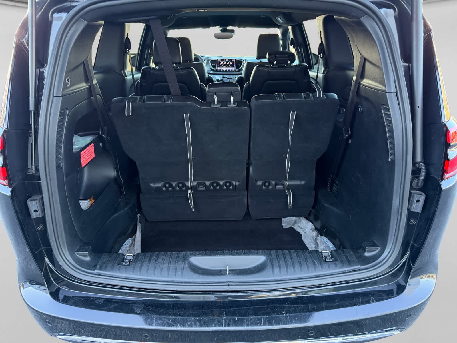 Used 2025 Chrysler Pacifica Van