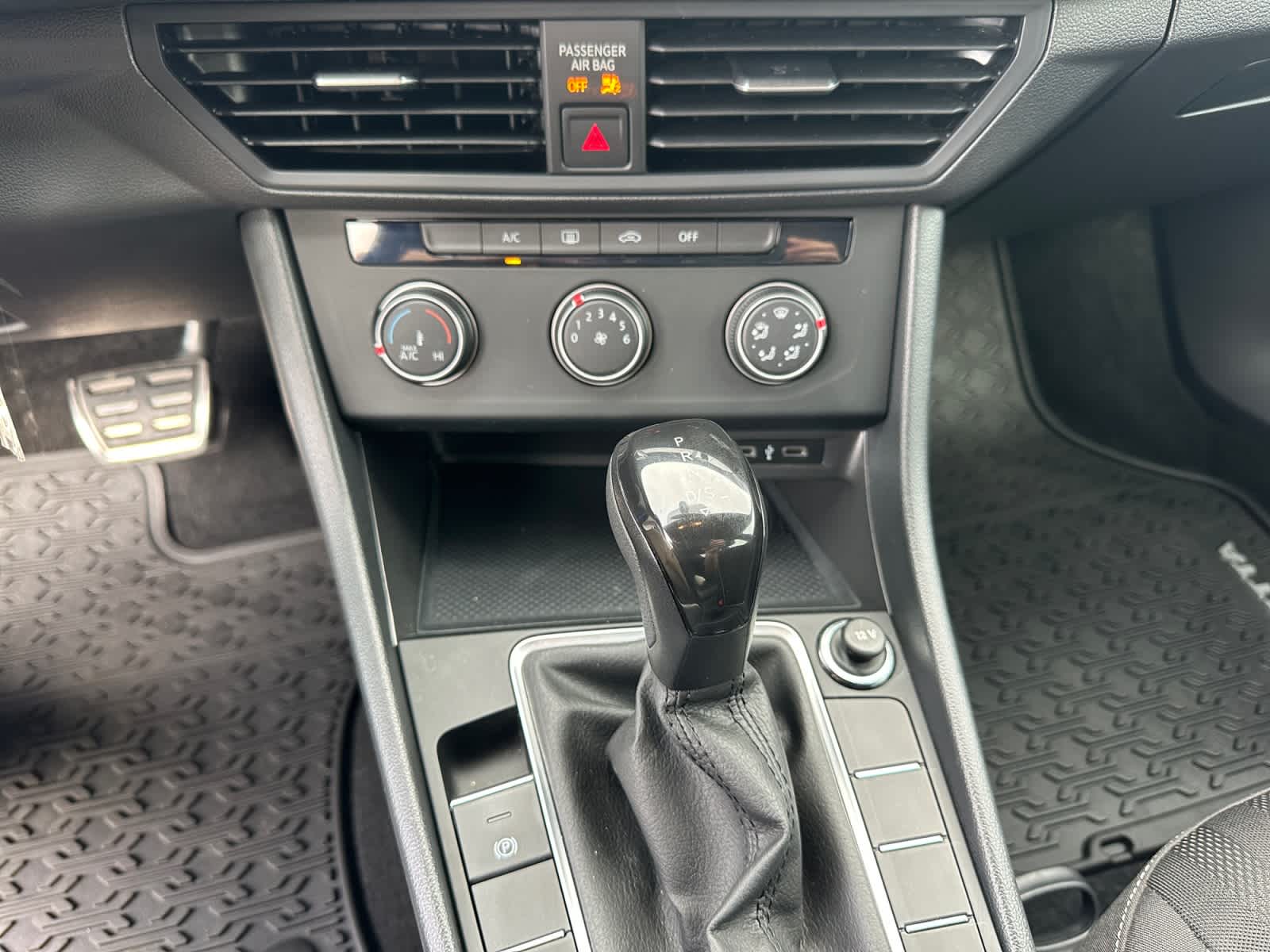 Used 2023 Volkswagen Jetta Sedan