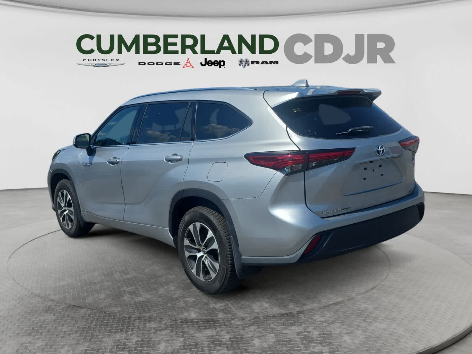 Used 2021 Toyota Highlander SUV