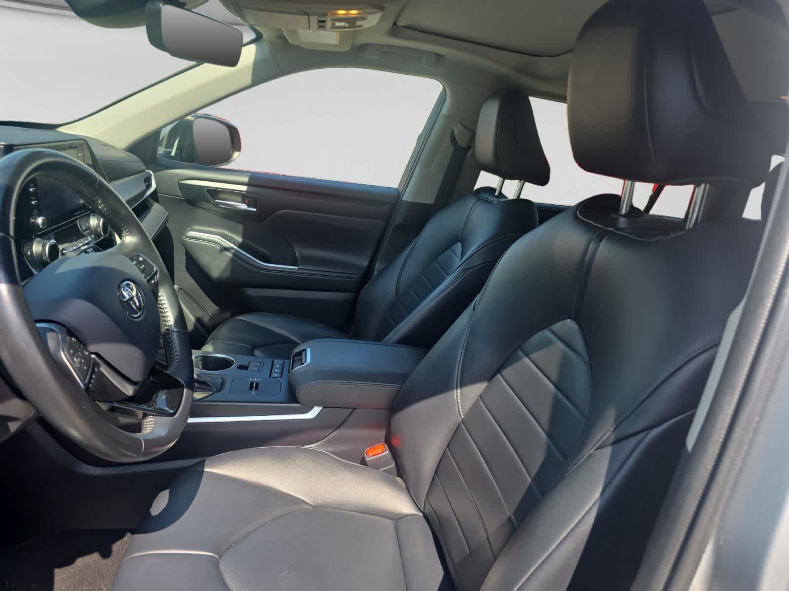 Used 2021 Toyota Highlander SUV