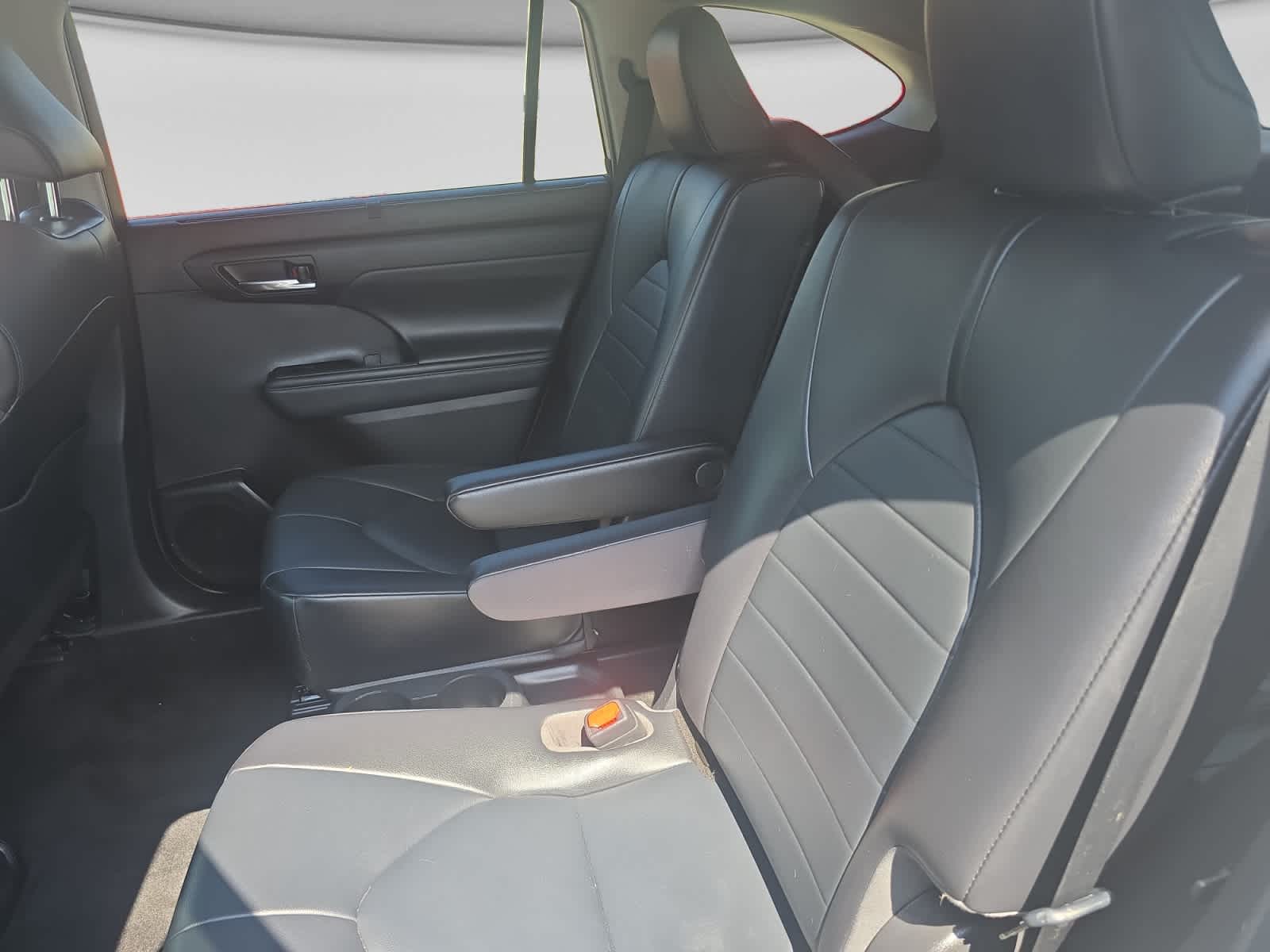 Used 2021 Toyota Highlander SUV