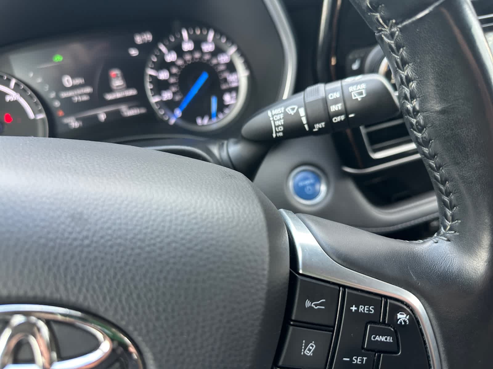 Used 2021 Toyota Highlander SUV