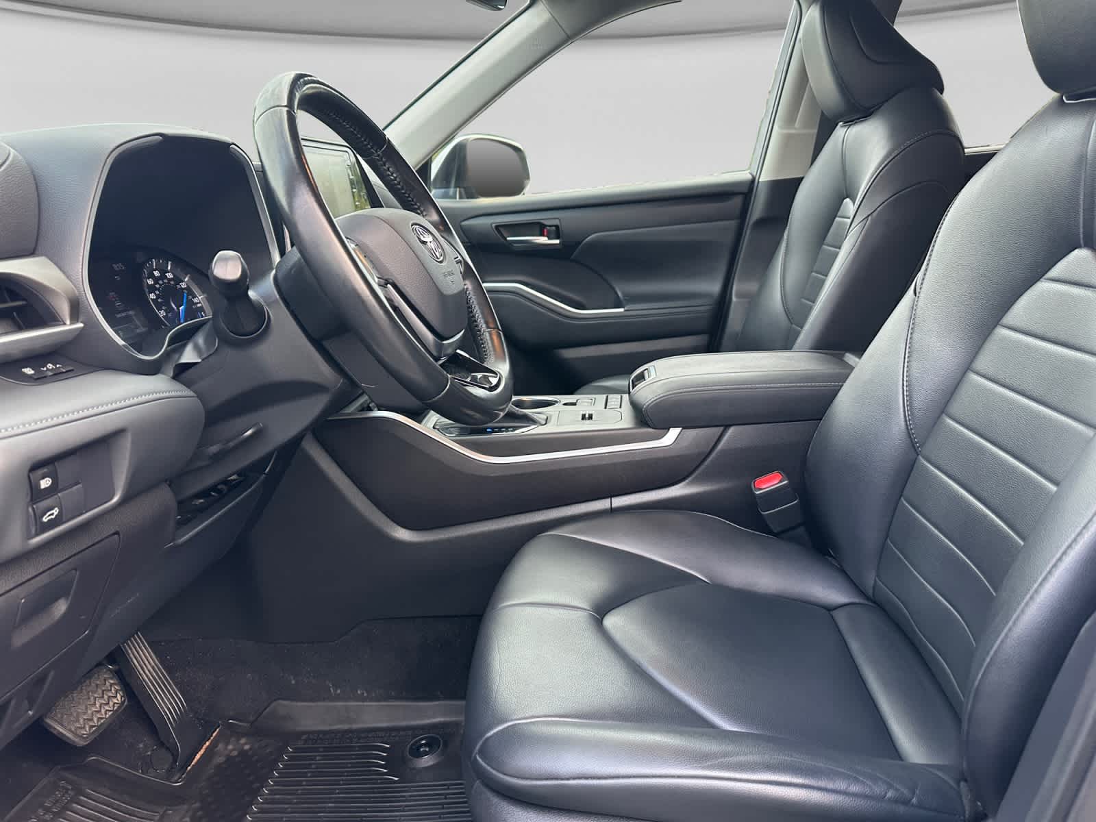 Used 2021 Toyota Highlander SUV