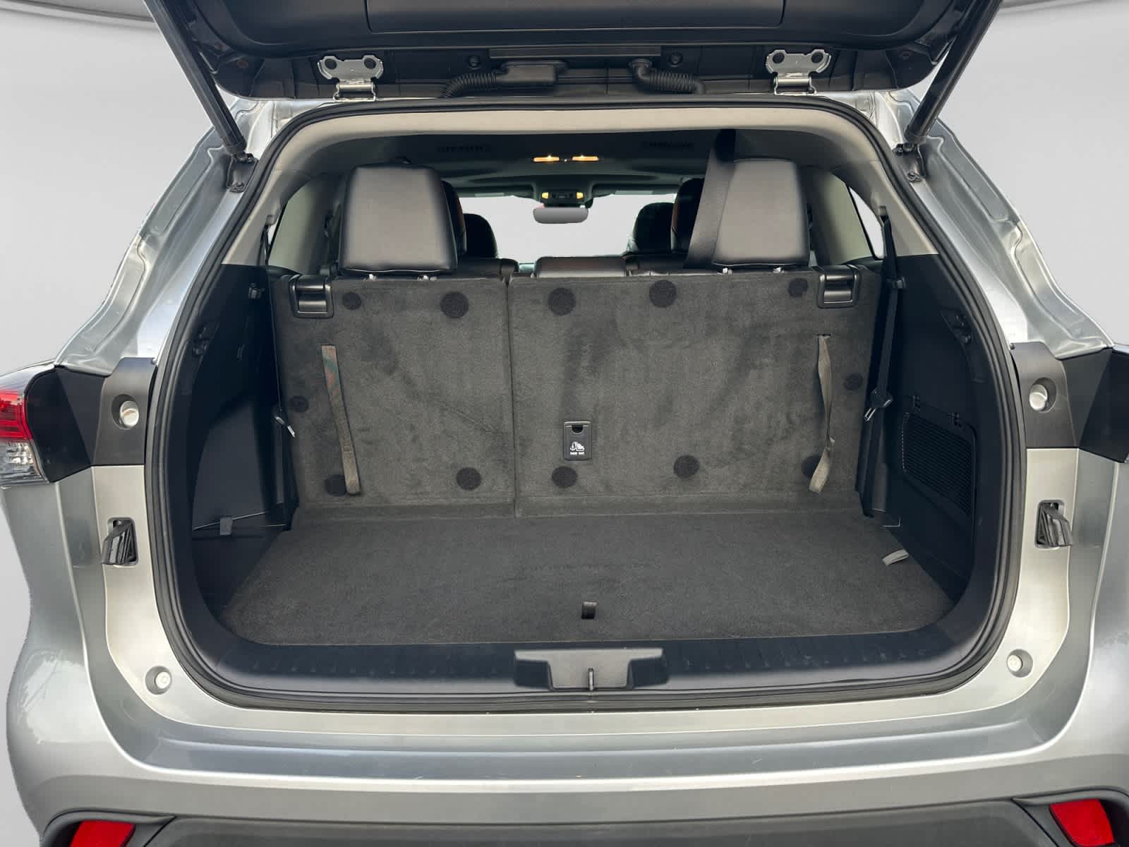 Used 2021 Toyota Highlander SUV
