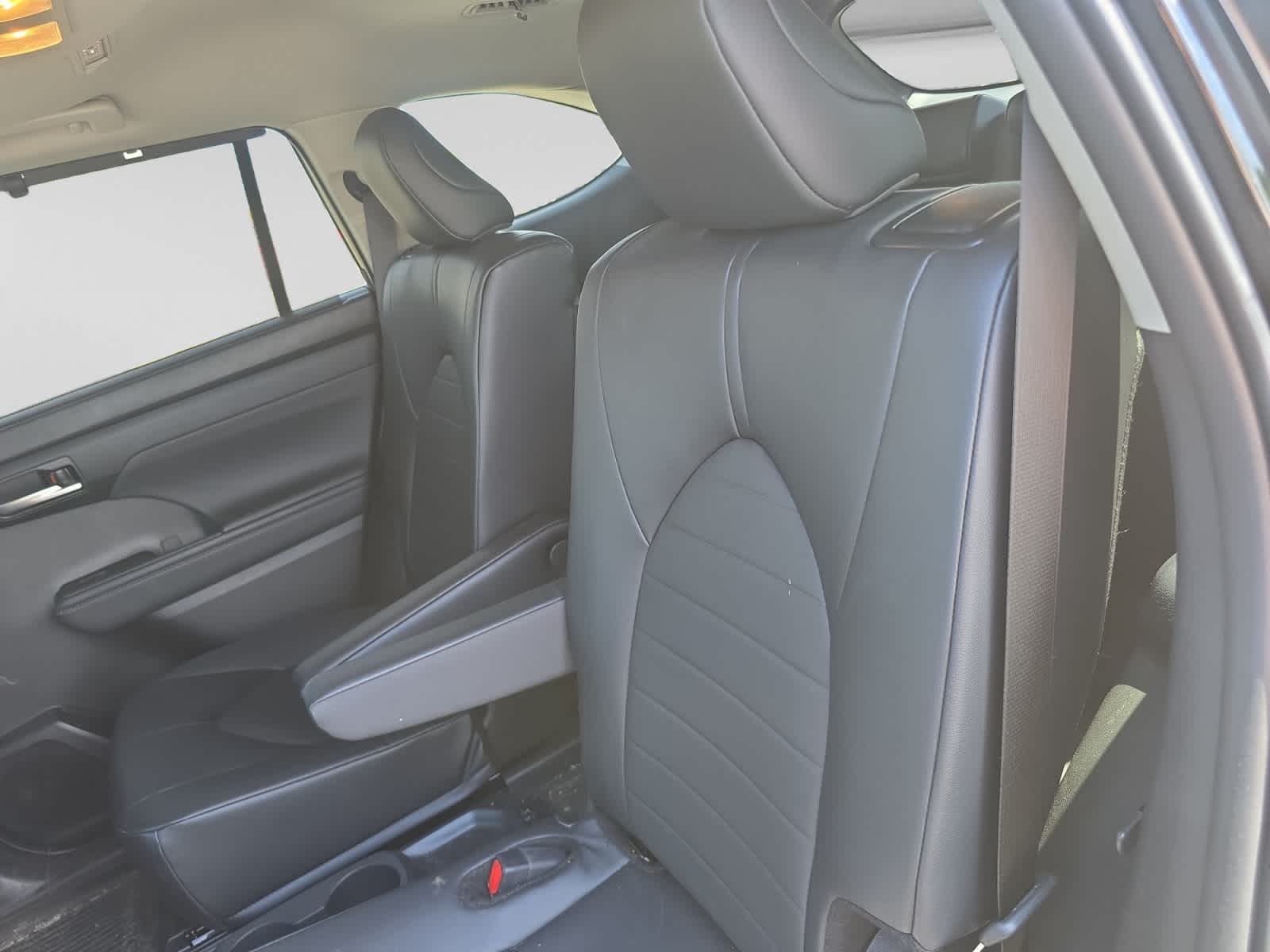 Used 2024 Toyota Highlander SUV