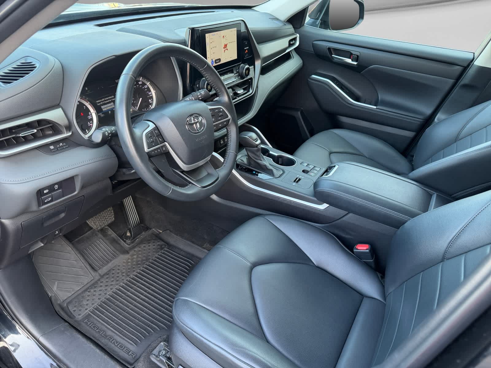 Used 2024 Toyota Highlander SUV