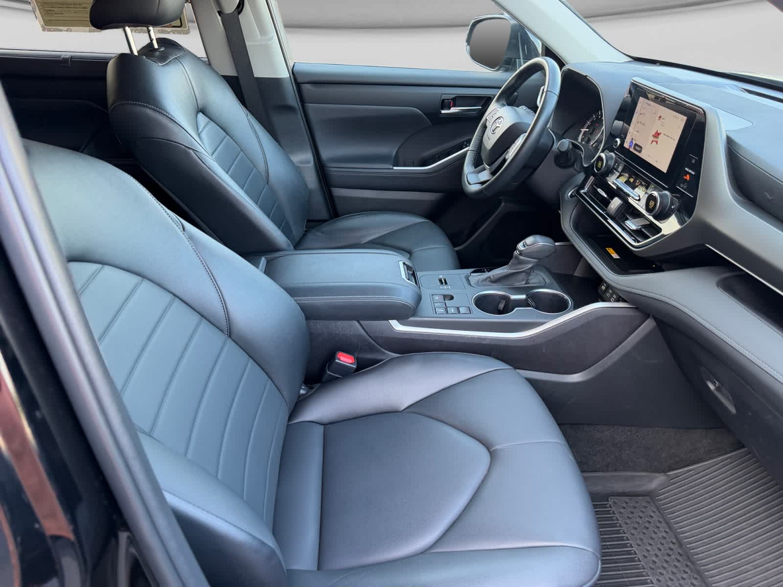 Used 2024 Toyota Highlander SUV