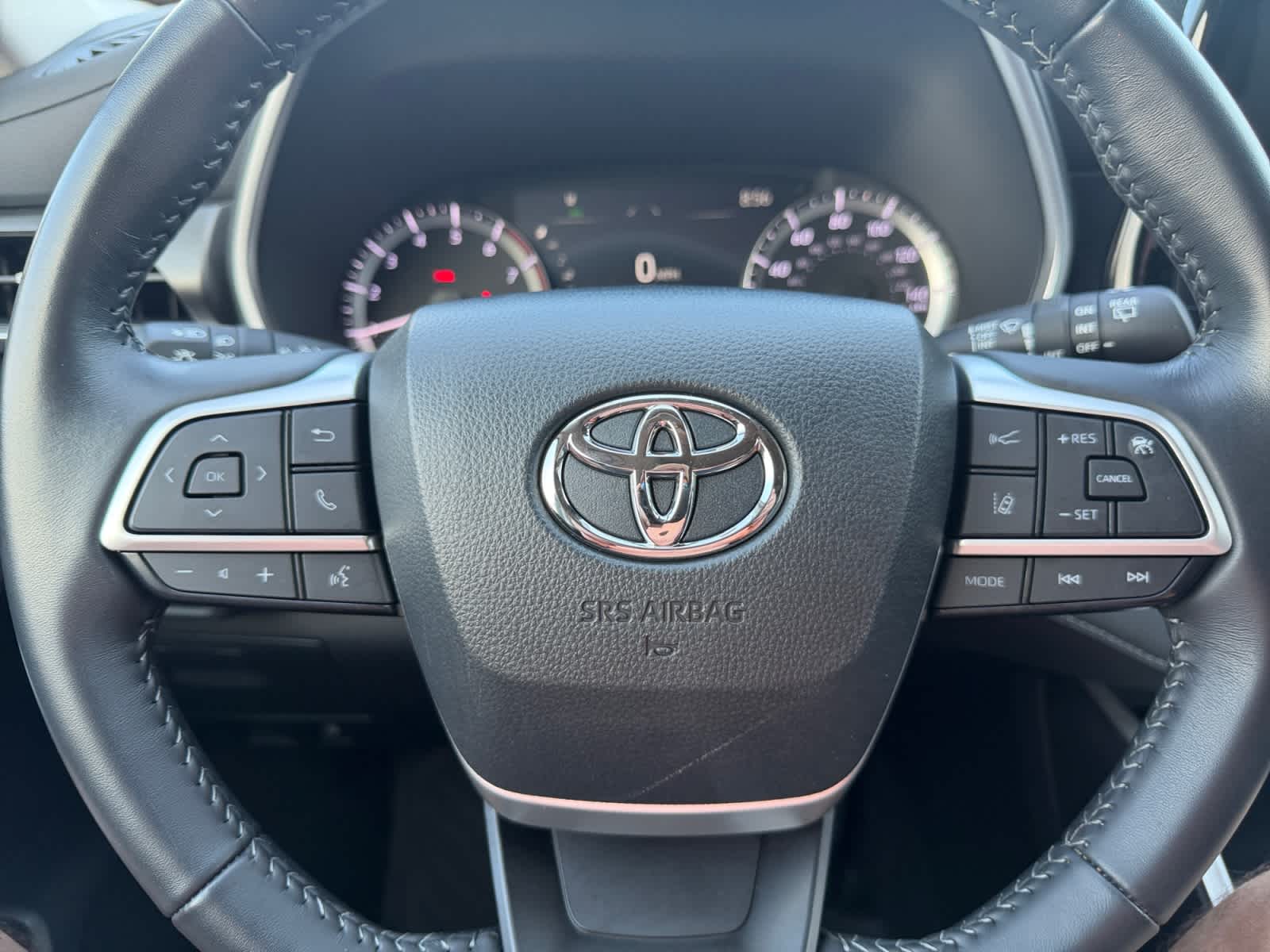 Used 2024 Toyota Highlander SUV