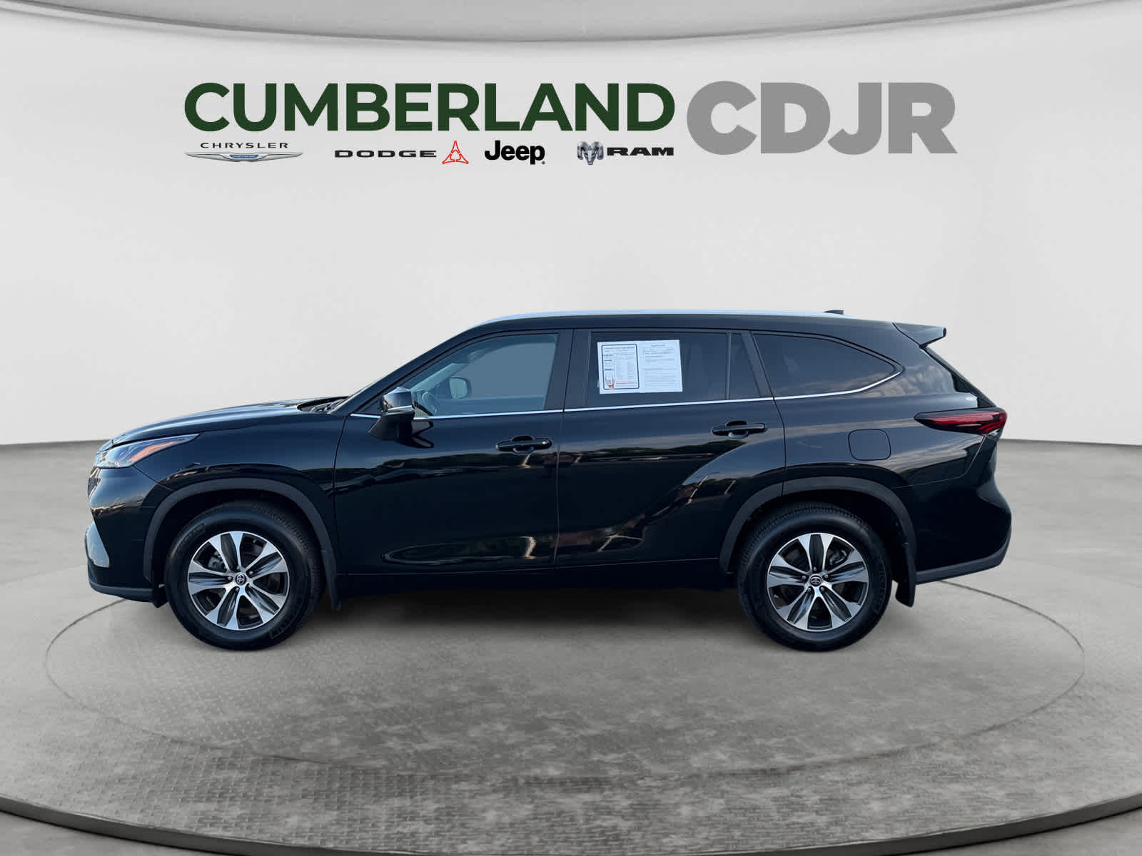 Used 2024 Toyota Highlander SUV