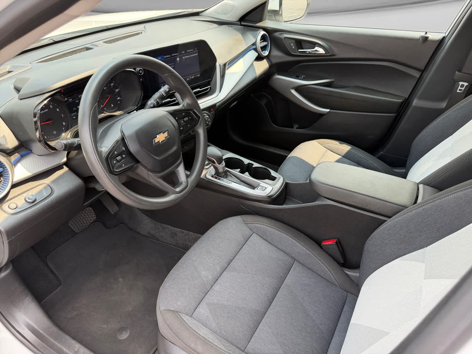 Used 2024 Chevrolet Trax SUV
