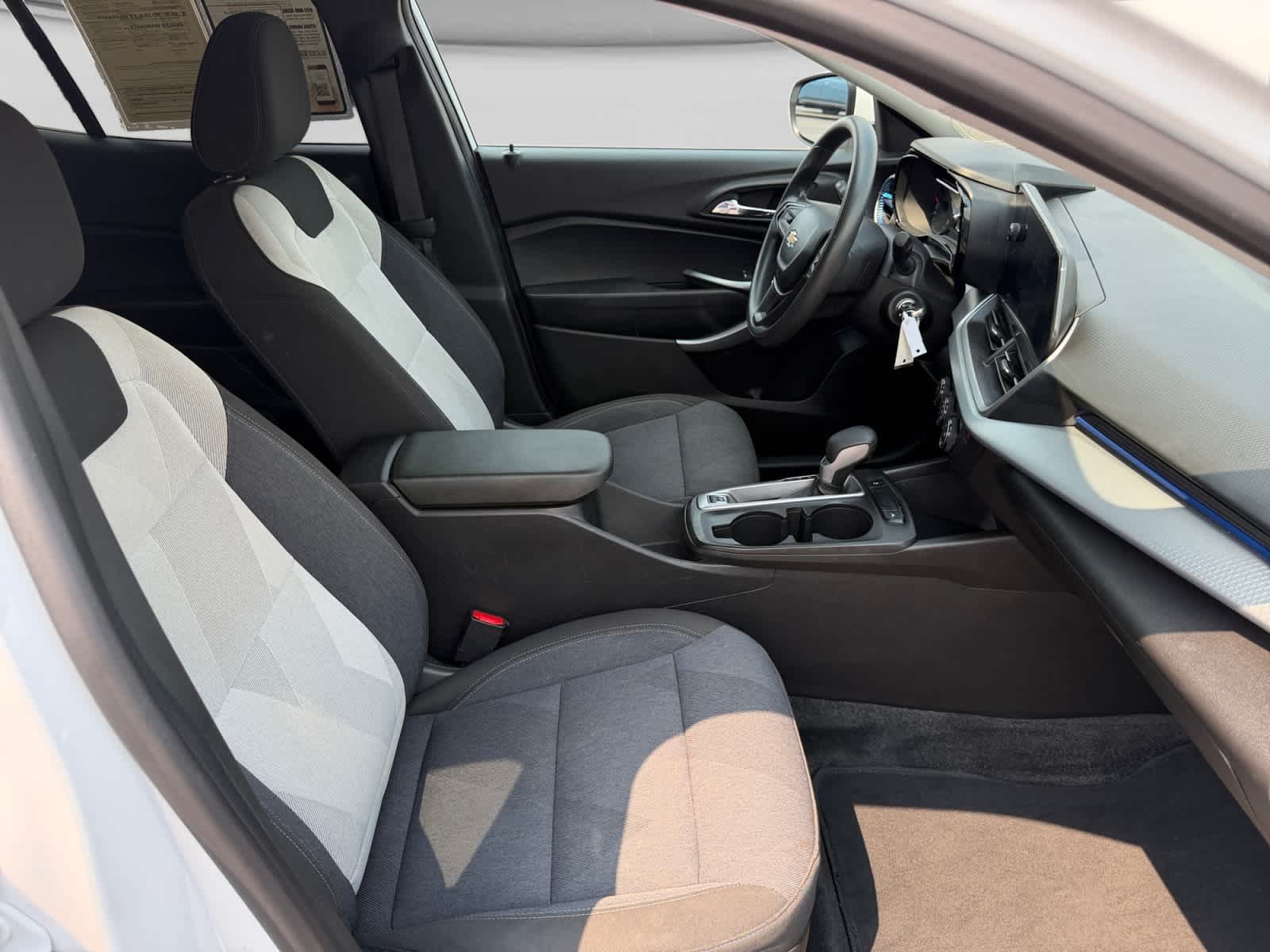 Used 2024 Chevrolet Trax SUV