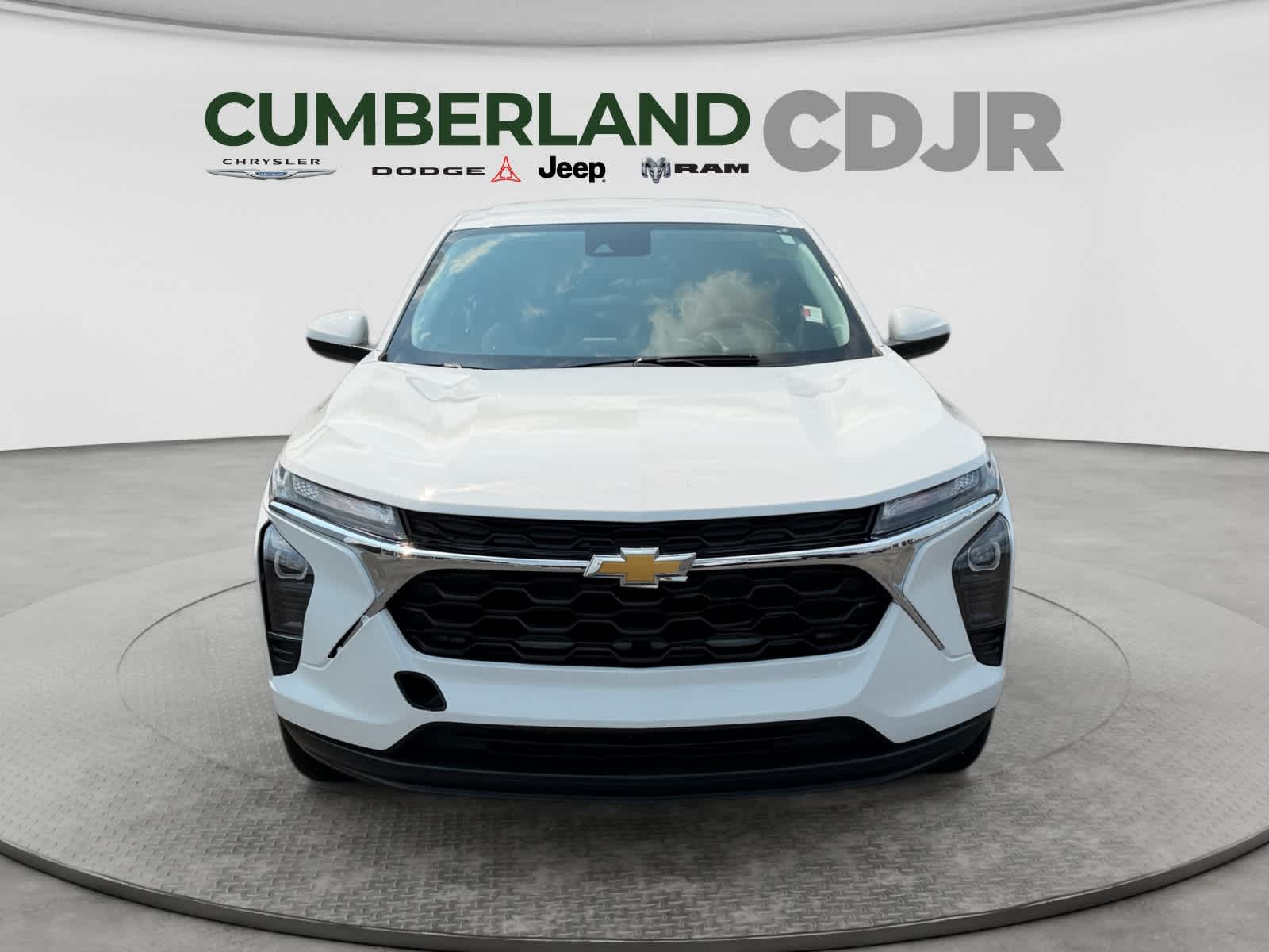 Used 2024 Chevrolet Trax SUV