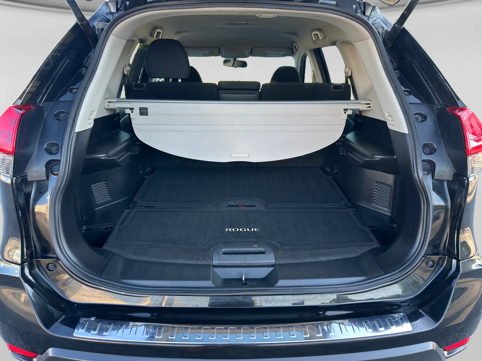 Used 2018 Nissan Rogue SUV