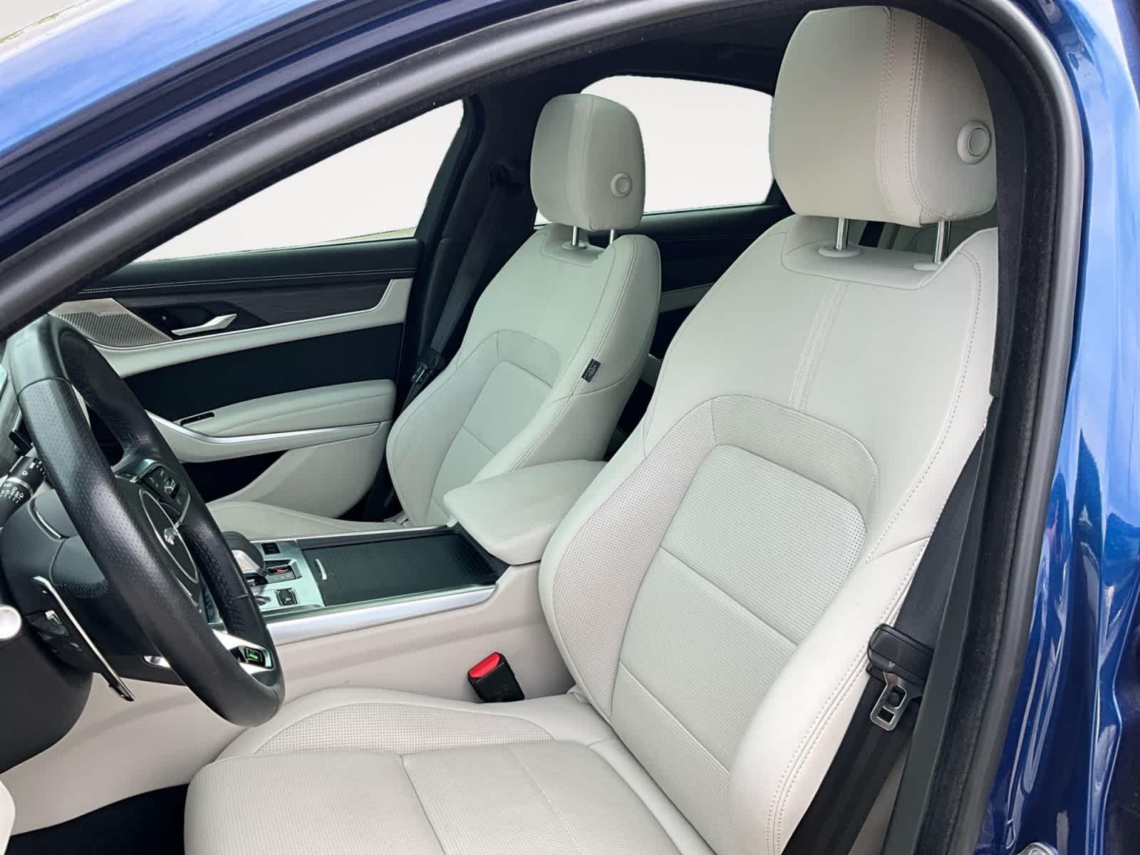 Used 2023 Jaguar XF Sedan