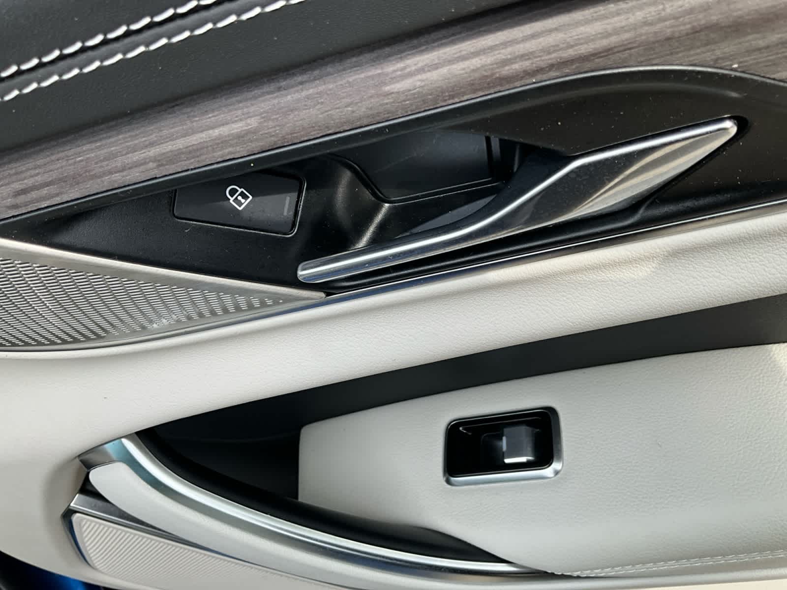 Used 2023 Jaguar XF Sedan