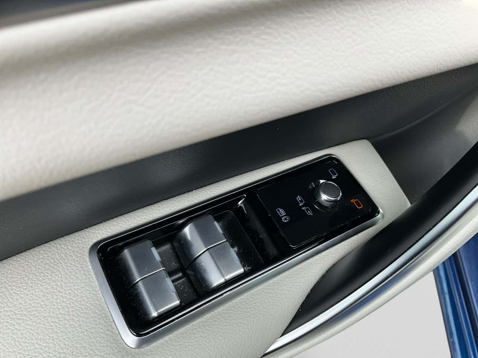 Used 2023 Jaguar XF Sedan