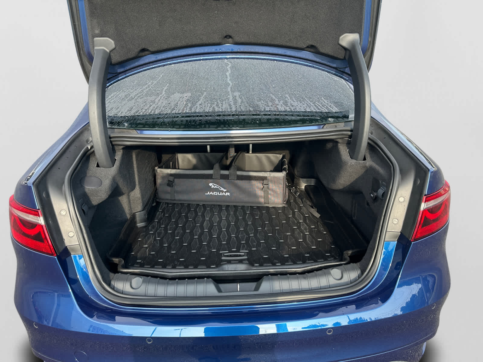 Used 2023 Jaguar XF Sedan